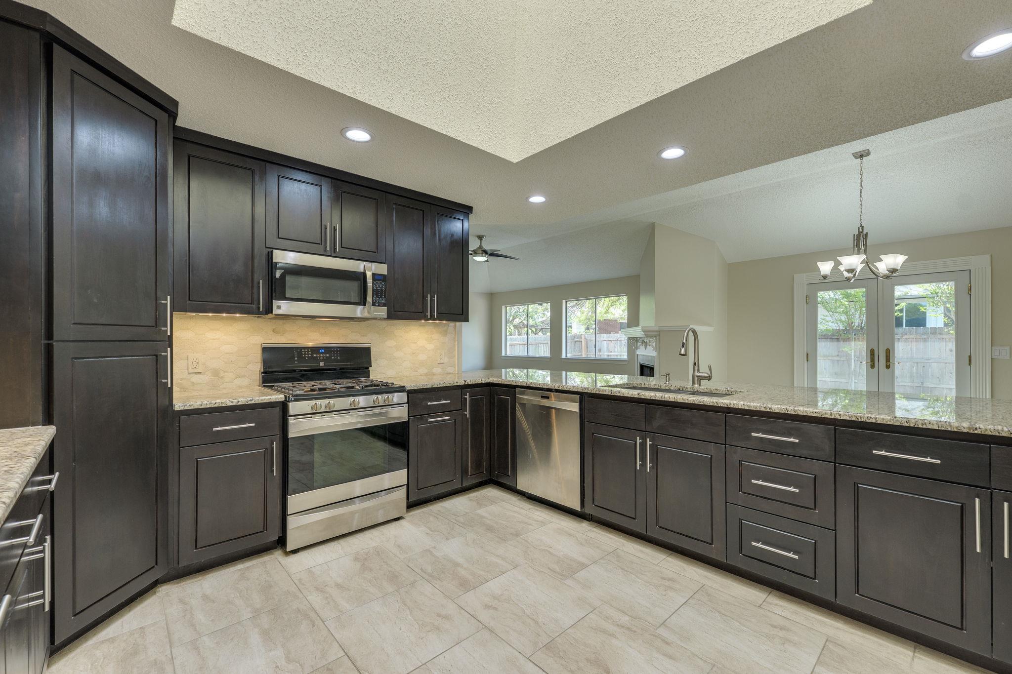 6613 Bramber Ln, Austin, TX 78754