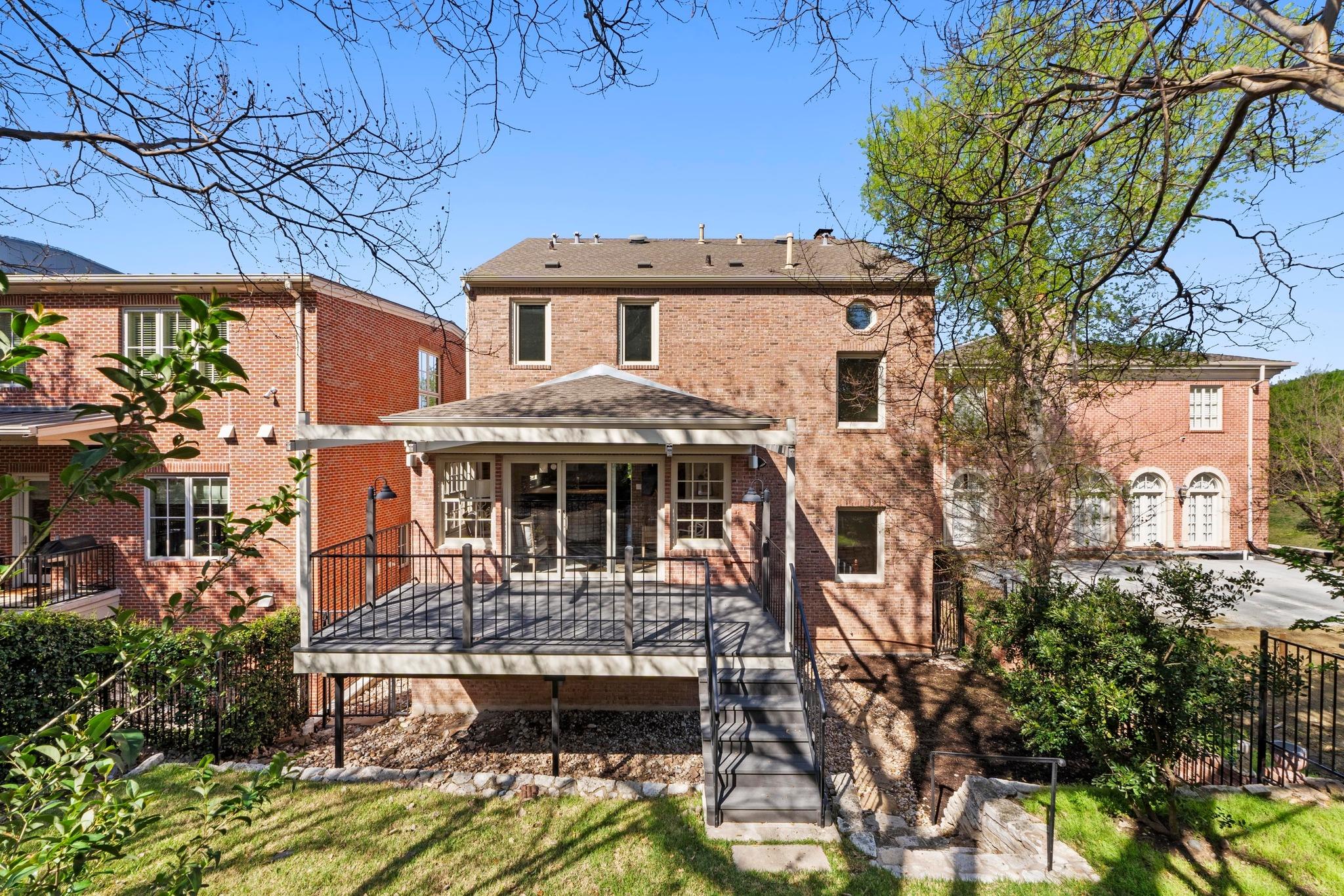 2702 Hillview Green Ln, Austin, TX 78703