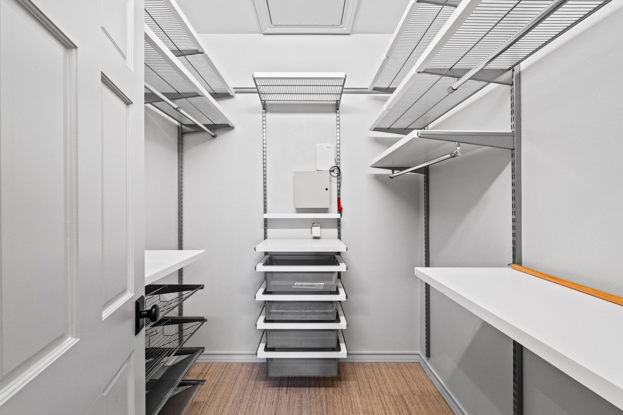 2702 Hillview Green Ln, Austin, TX 78703