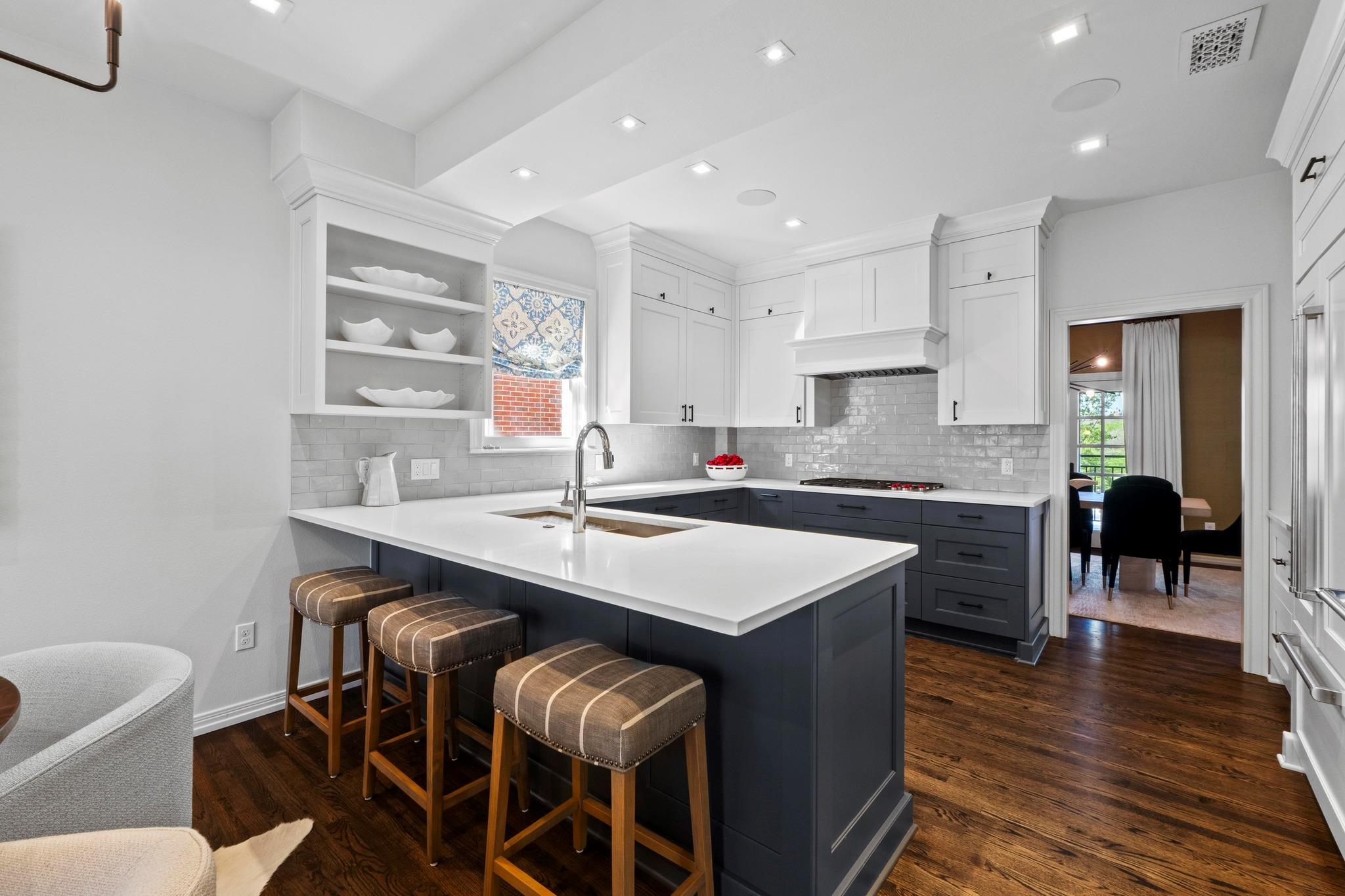 2702 Hillview Green Ln, Austin, TX 78703