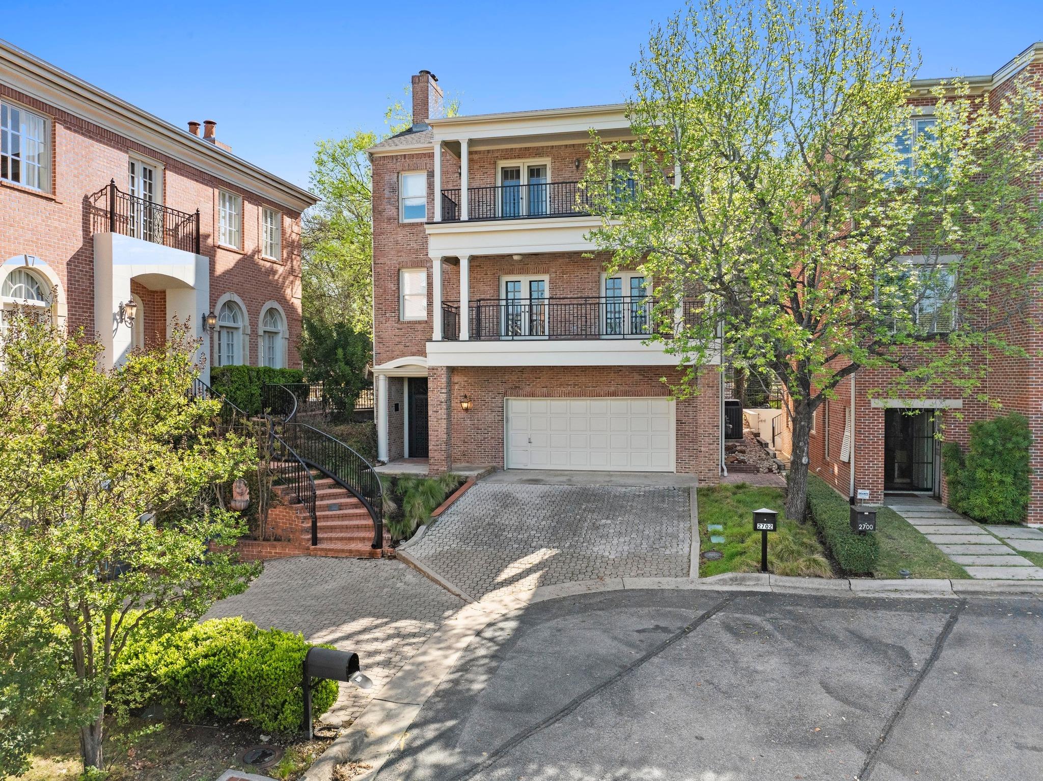 2702 Hillview Green Ln, Austin, TX 78703