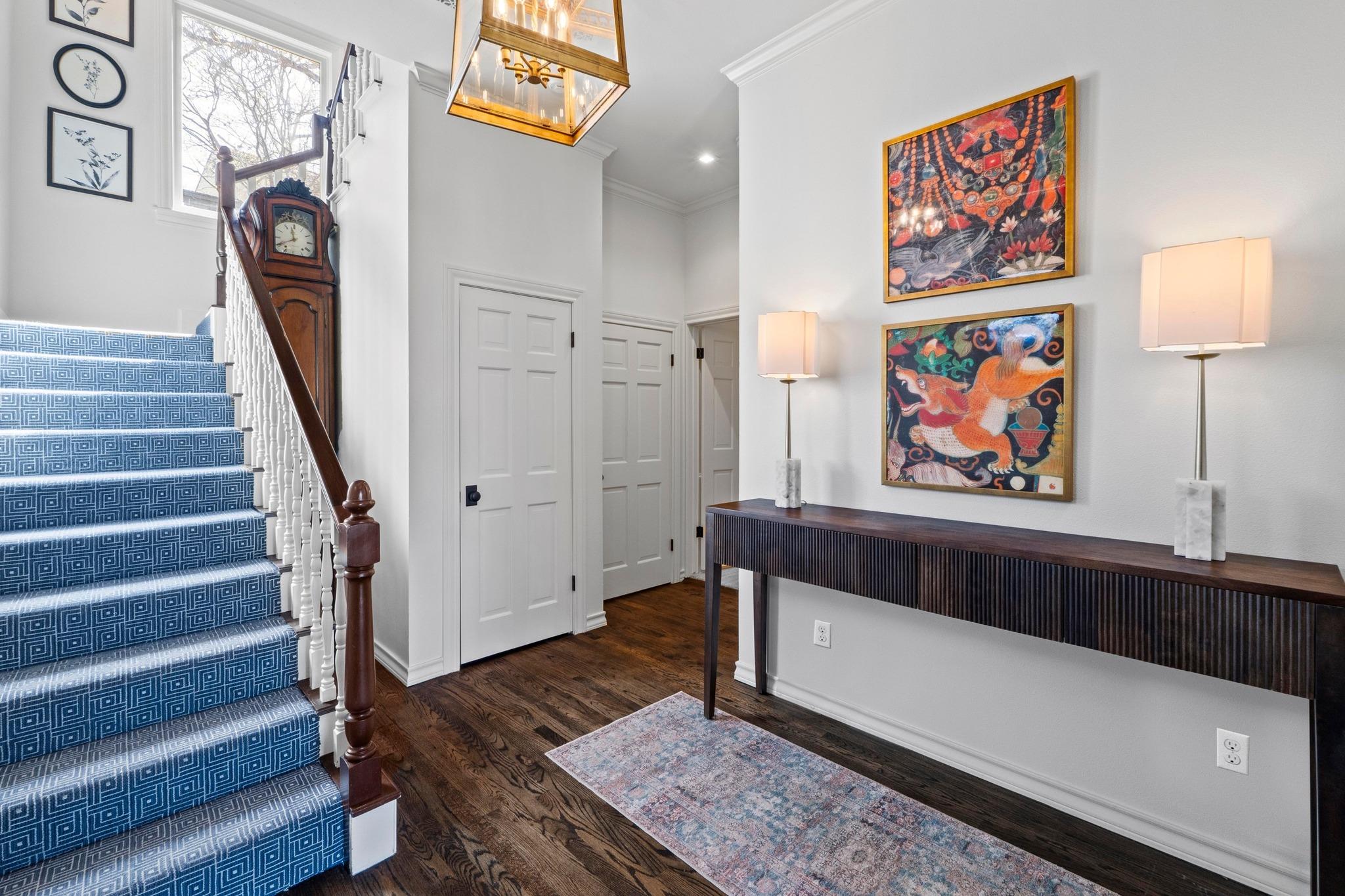 2702 Hillview Green Ln, Austin, TX 78703