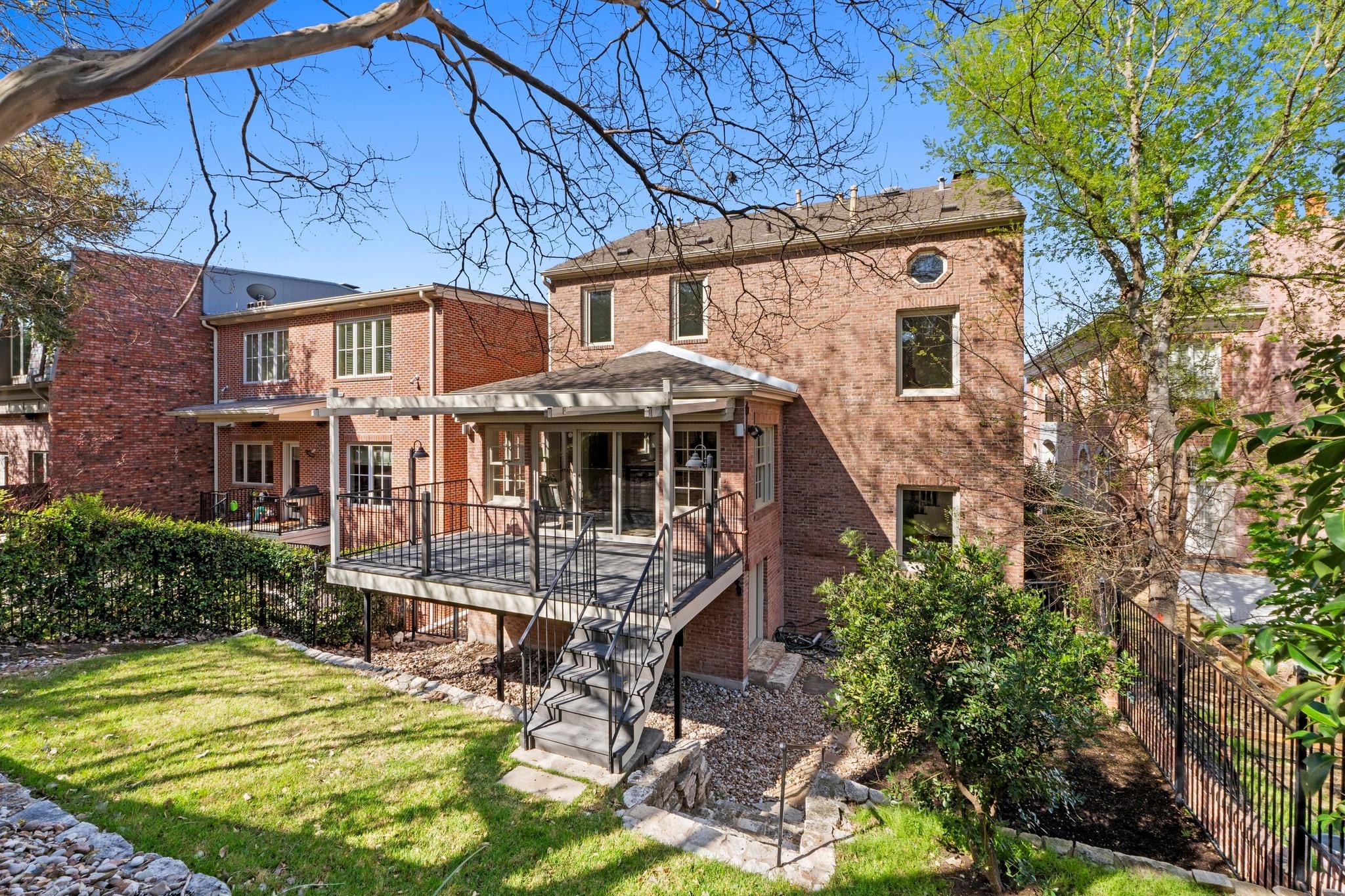 2702 Hillview Green Ln, Austin, TX 78703