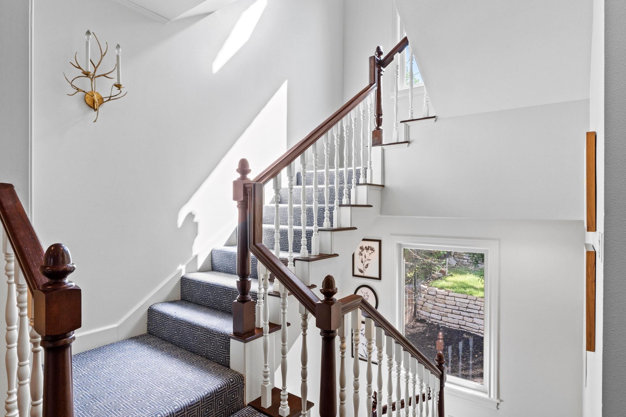 2702 Hillview Green Ln, Austin, TX 78703