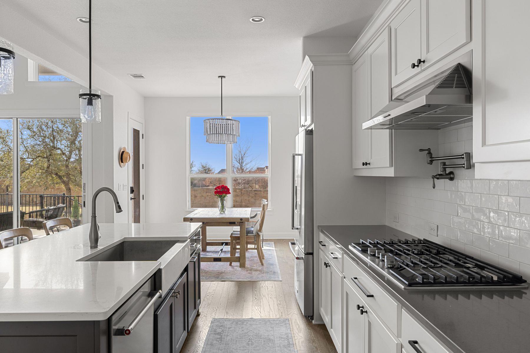 4236 Starry Night Dr, Leander, TX 78641