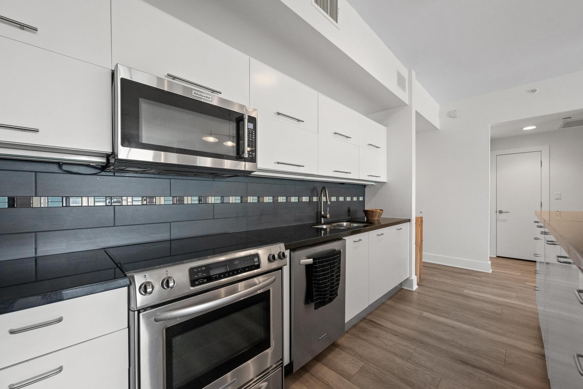 603 Davis St # 1002, Austin, TX 78701