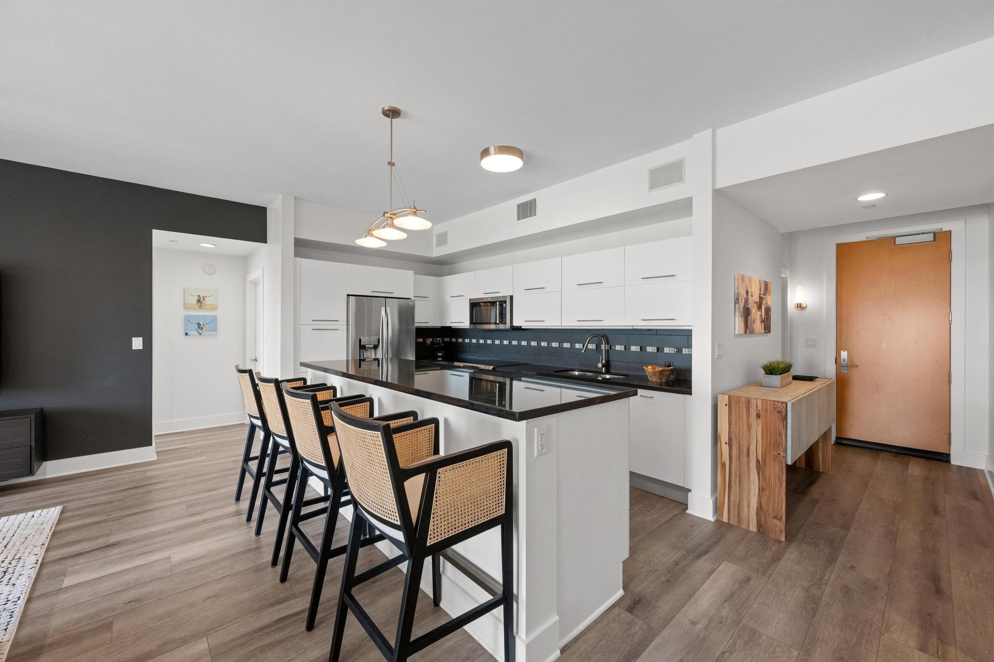 603 Davis St # 1002, Austin, TX 78701