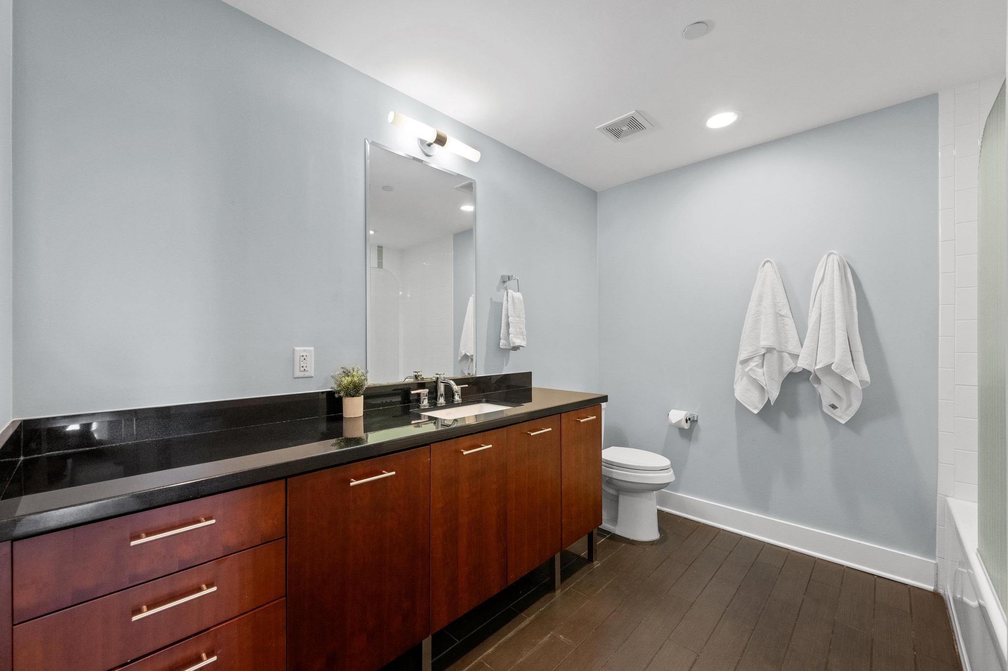 603 Davis St # 1002, Austin, TX 78701