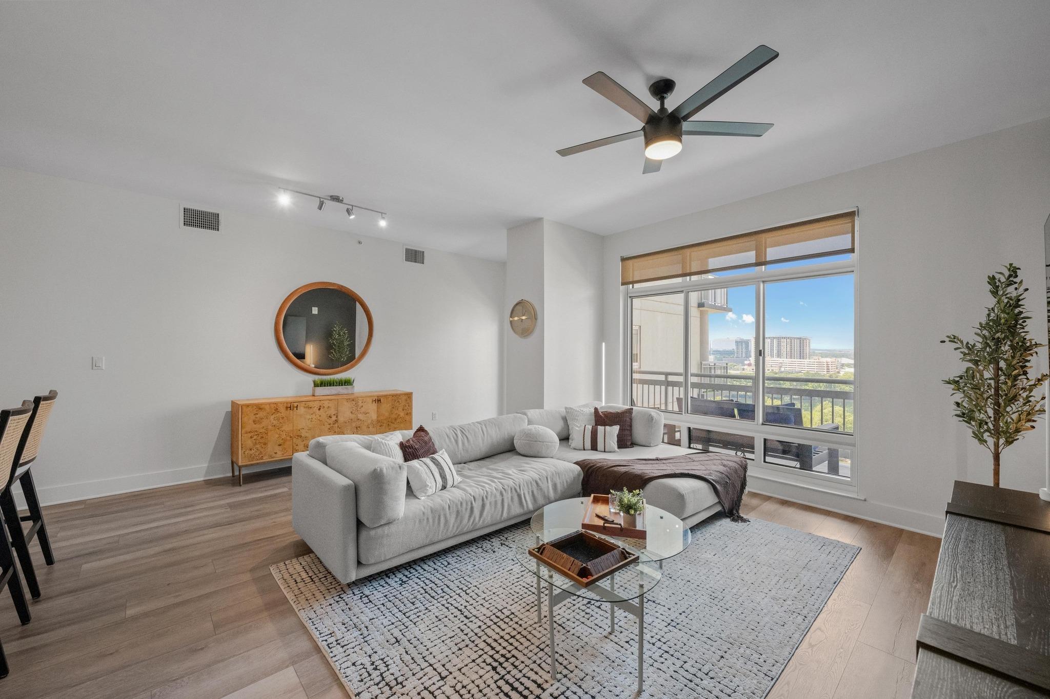 603 Davis St # 1002, Austin, TX 78701