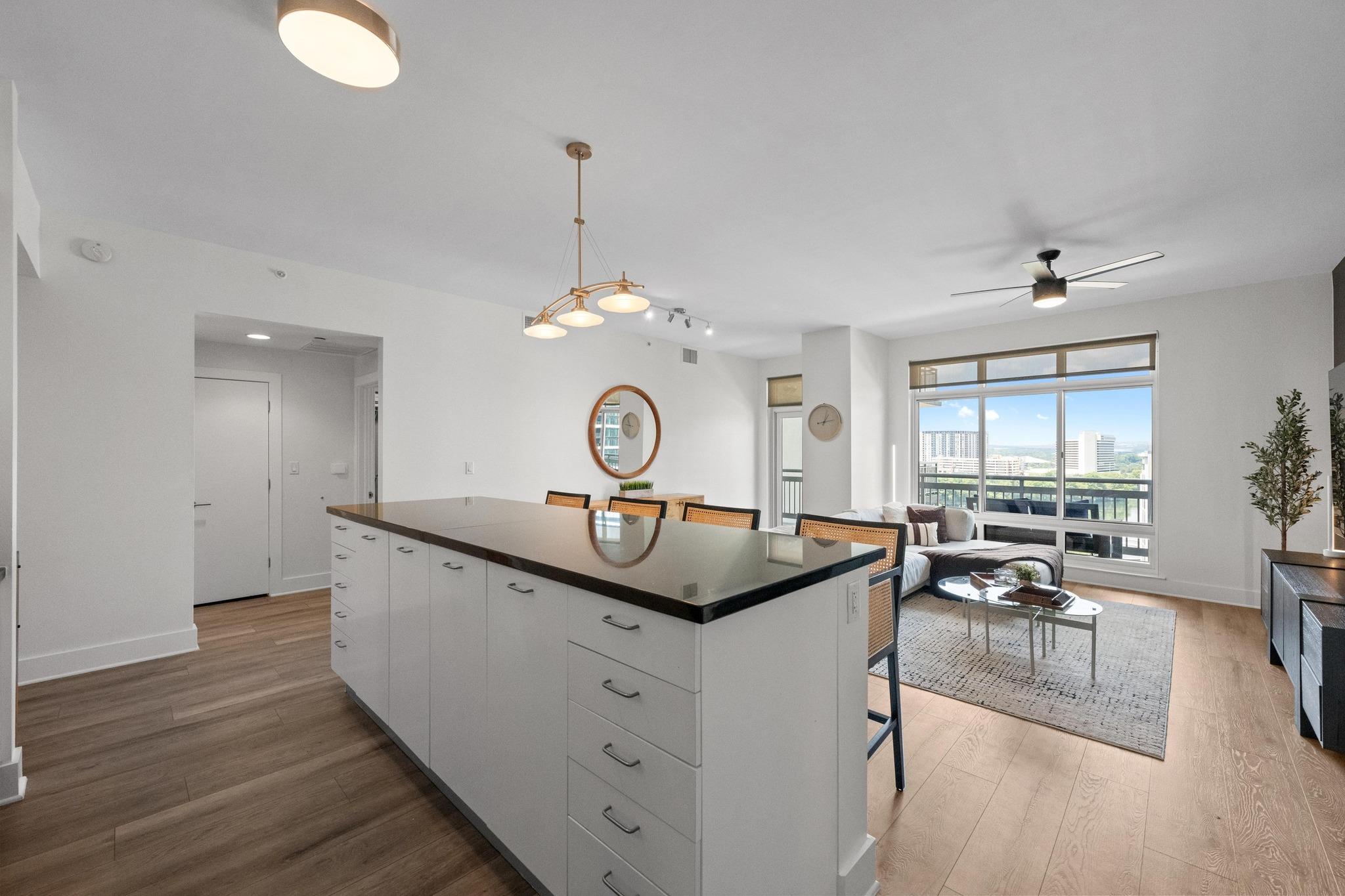 603 Davis St # 1002, Austin, TX 78701