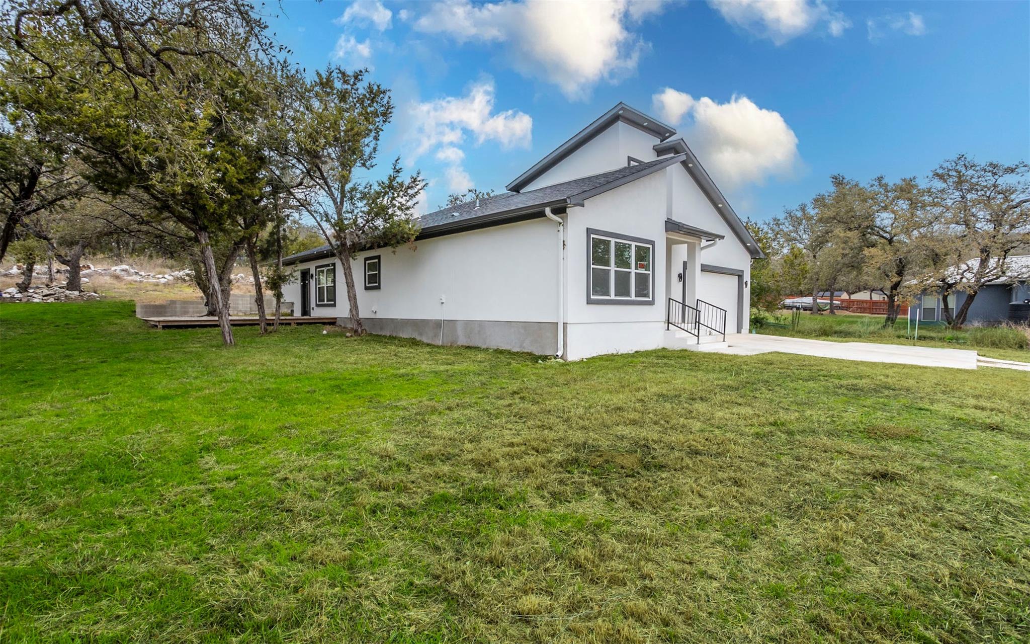 2718 Leslie Ln, San Marcos, TX 78666