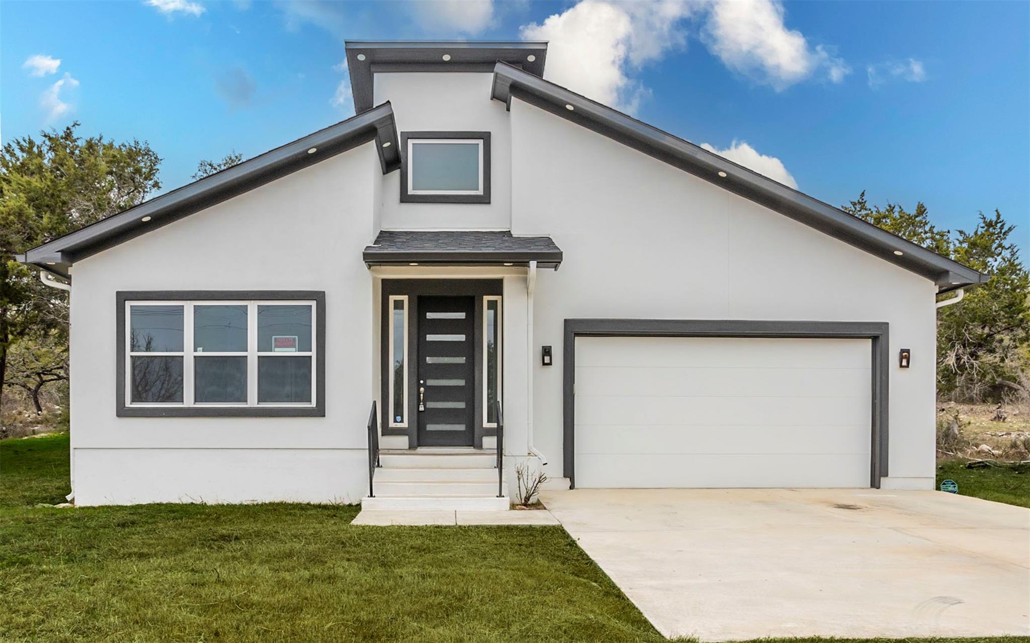 2718 Leslie Ln, San Marcos, TX 78666