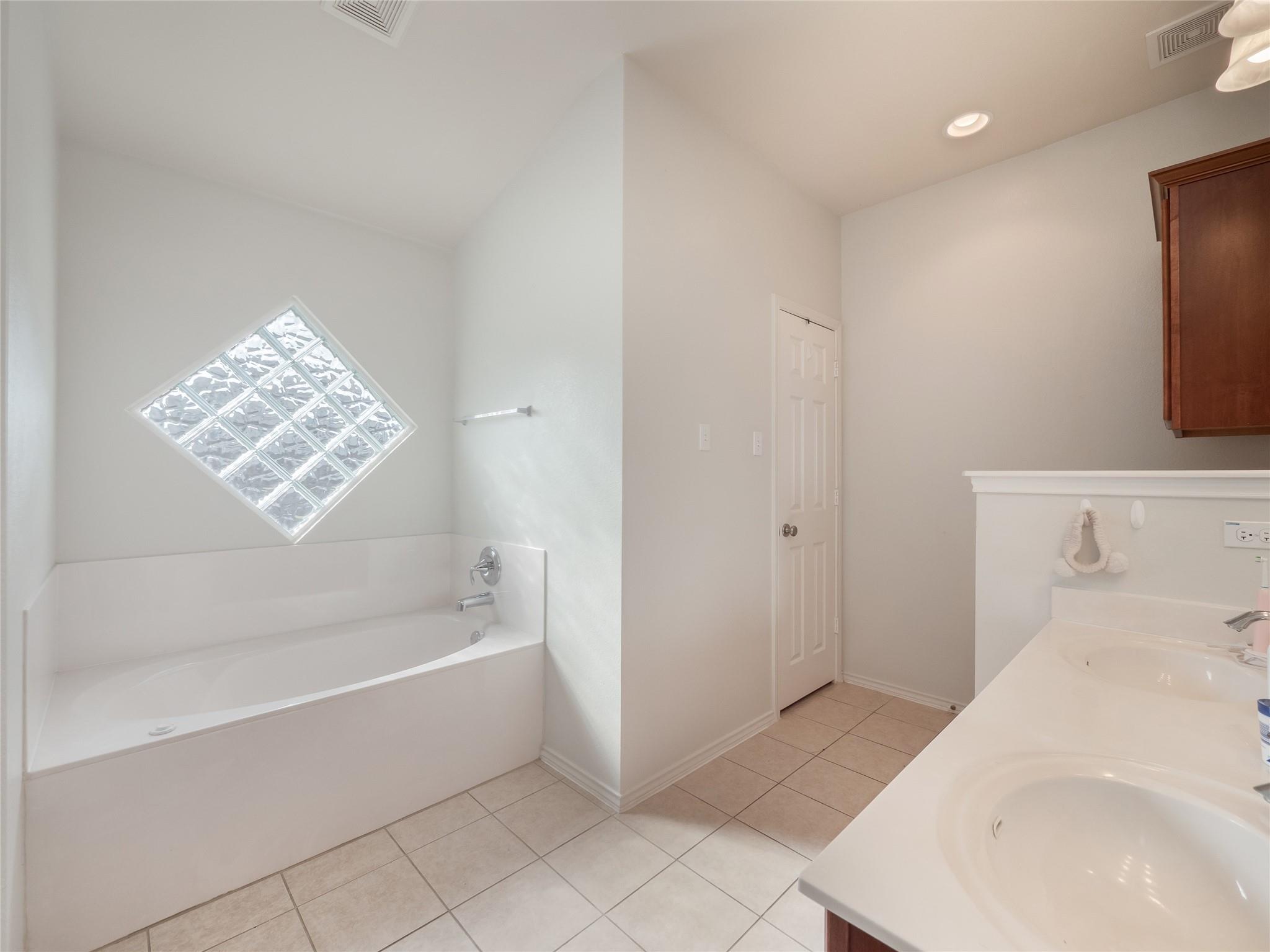 6200 Suellen Ln, Killeen, TX 76542