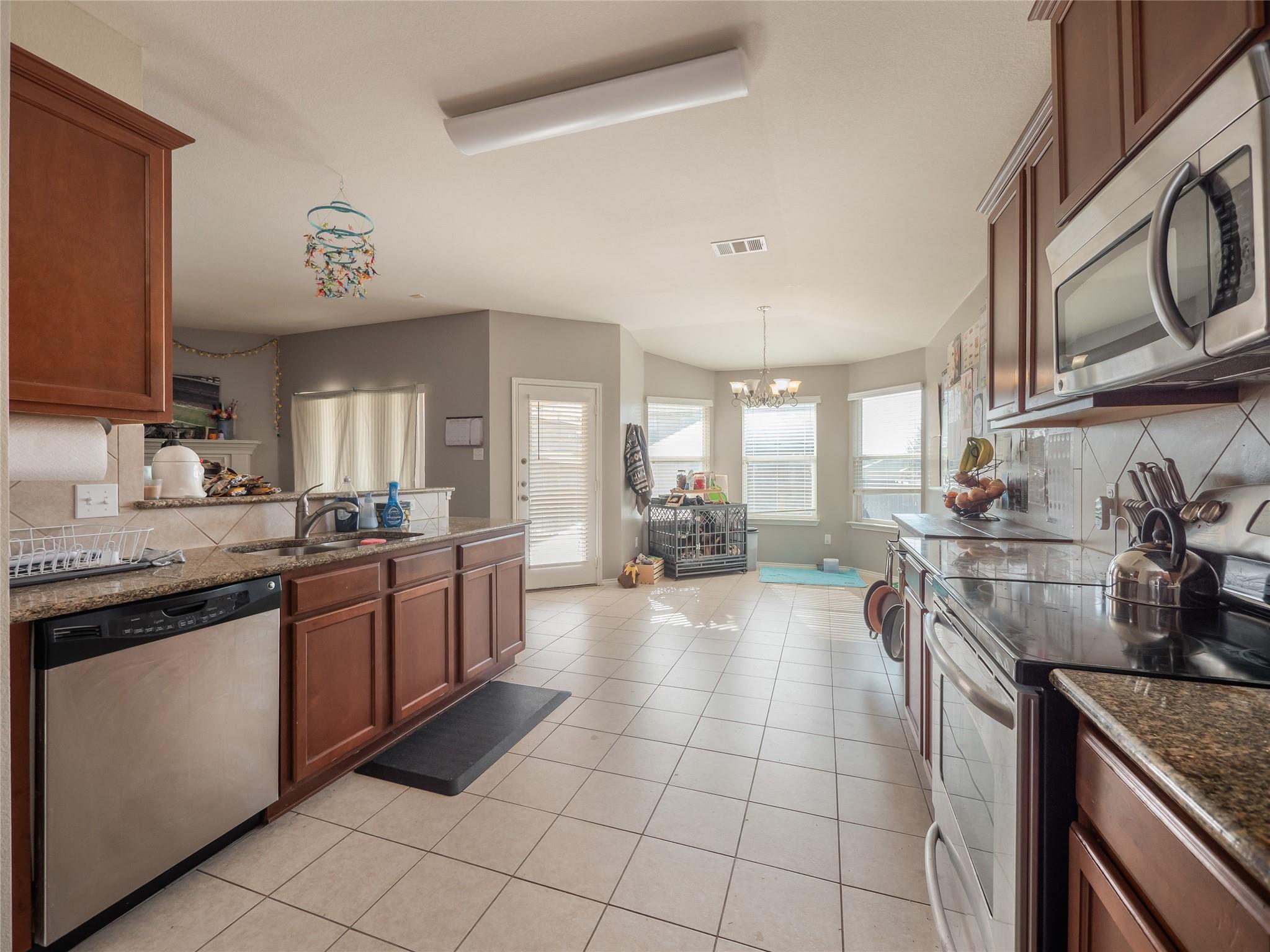 6200 Suellen Ln, Killeen, TX 76542