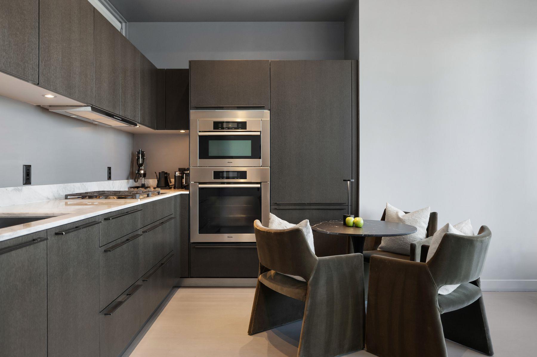 210 Lavaca St # 2809, Austin, TX 78701