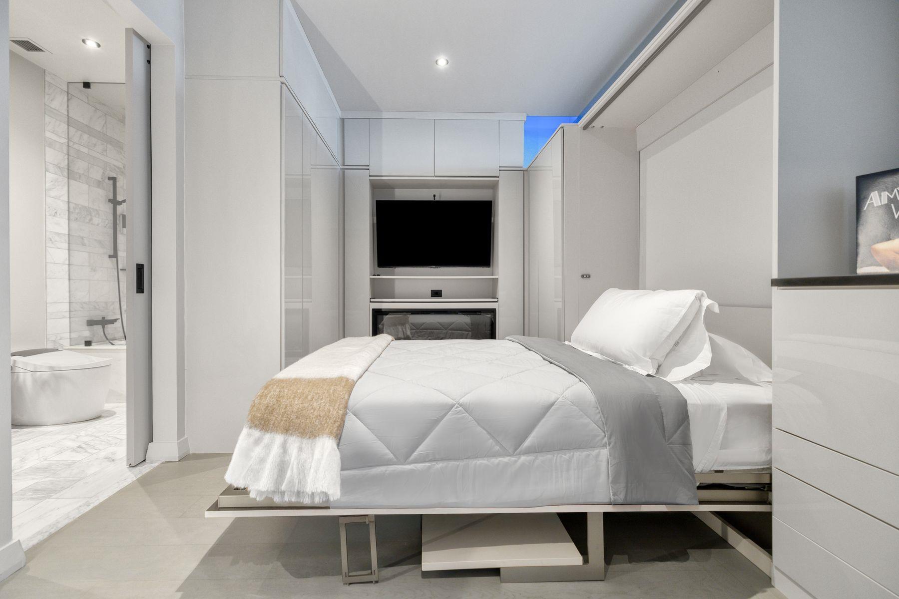 210 Lavaca St # 2809, Austin, TX 78701