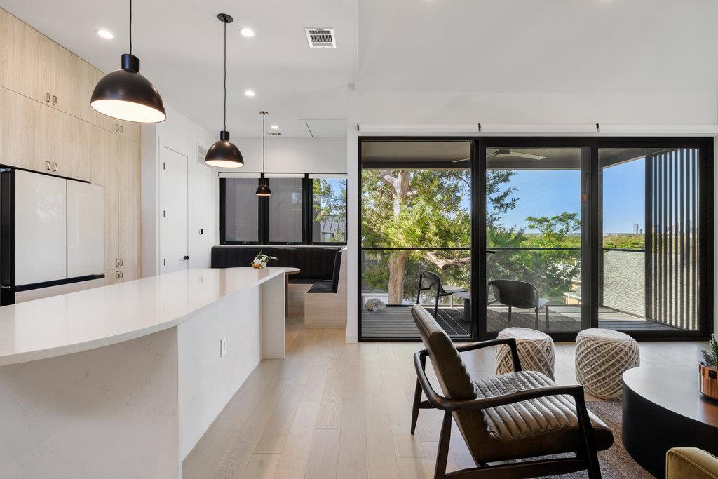 4707 Reyes St # 2, Austin, TX 78721