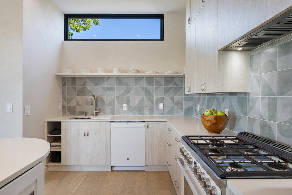 4707 Reyes St # 2, Austin, TX 78721