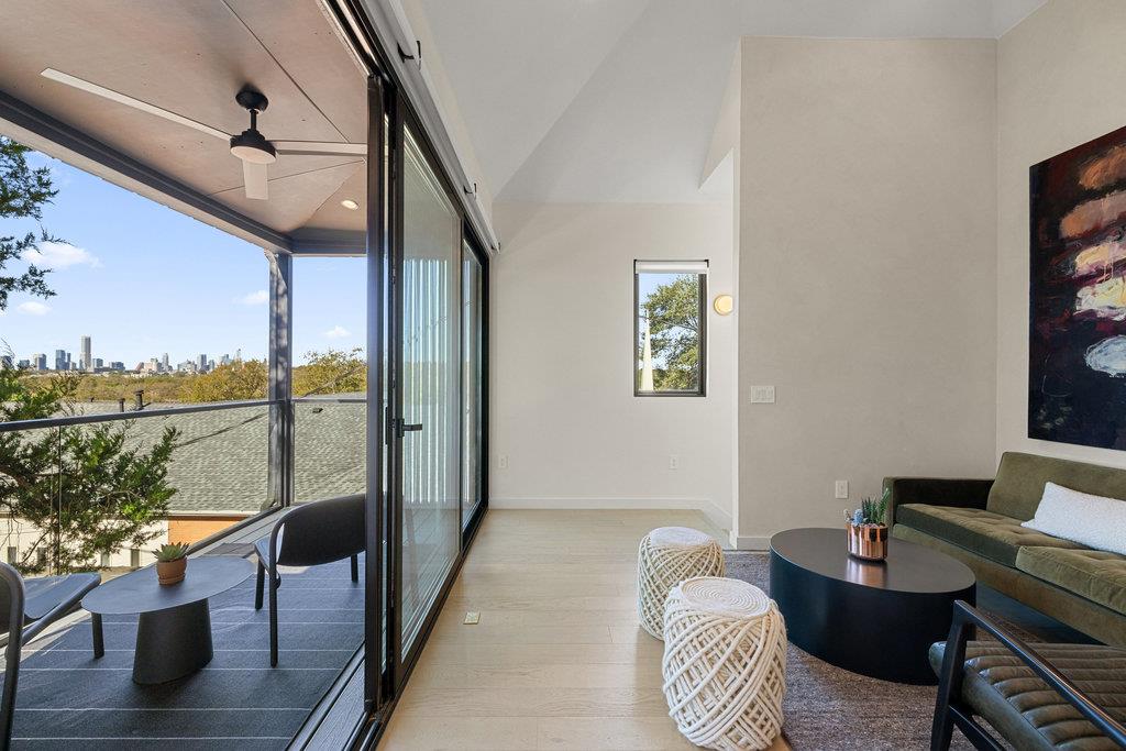 4707 Reyes St # 2, Austin, TX 78721