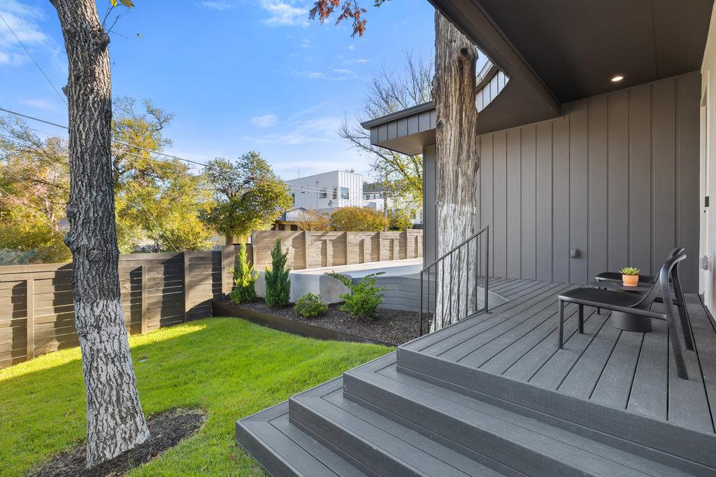 4707 Reyes St # 2, Austin, TX 78721