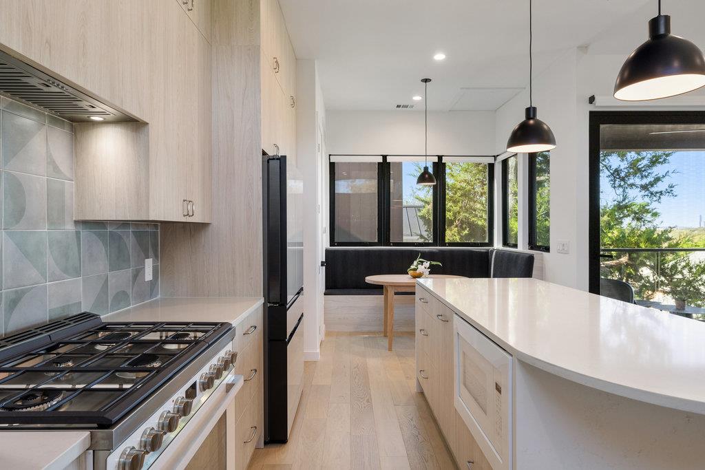 4707 Reyes St # 2, Austin, TX 78721