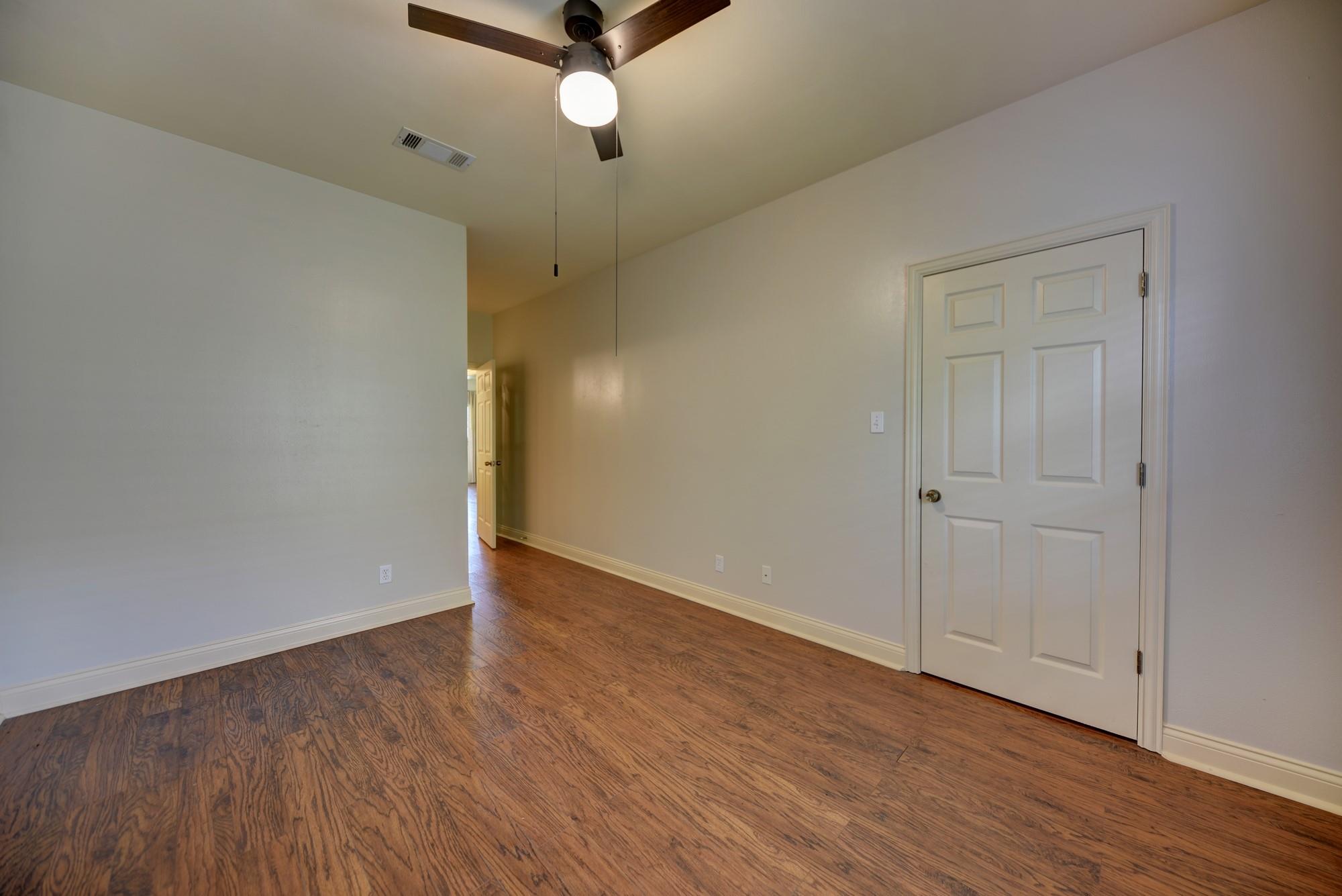 2416 Stone Hollow Dr, Brenham, TX 77833