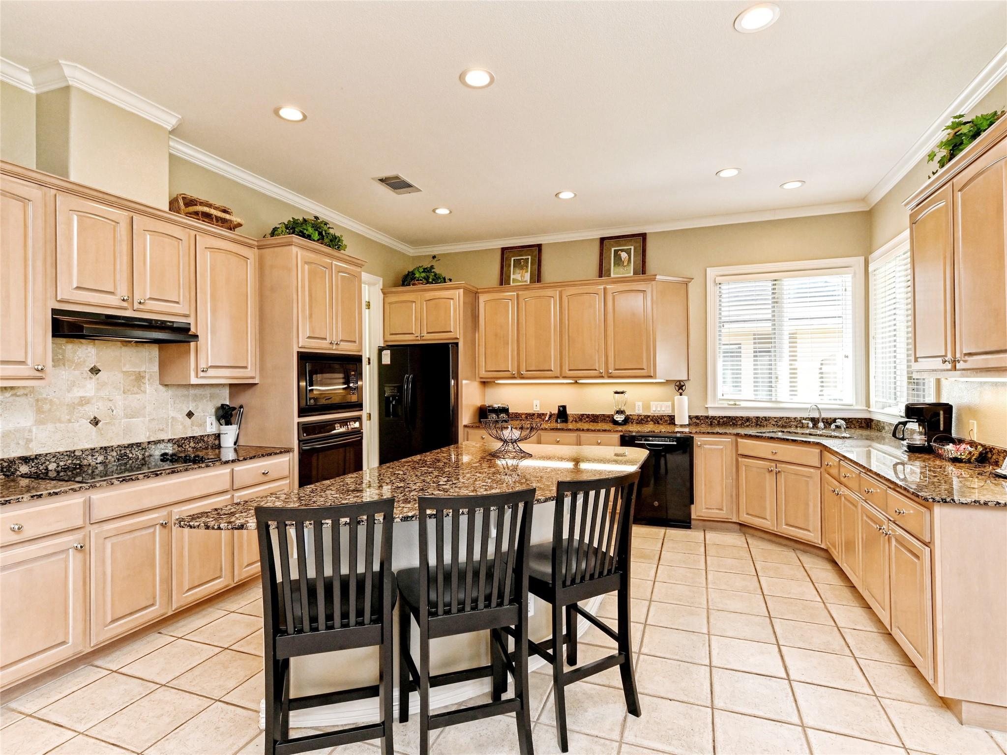 8212 Barton Club Dr # 11-5, Austin, TX 78735