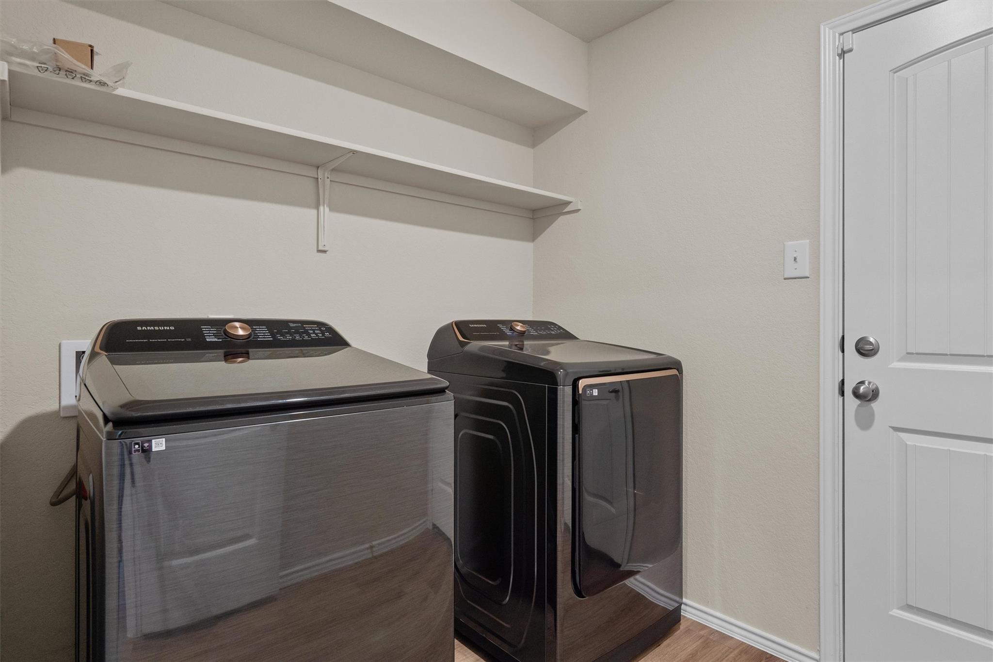 1644 T H Johnson Dr, Taylor, TX 76574