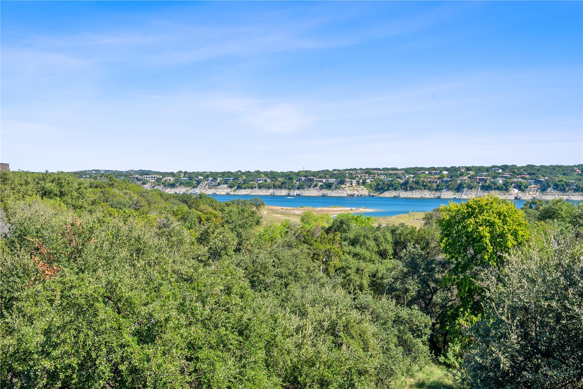 111 Comanche Pt, Point Venture, TX 78645