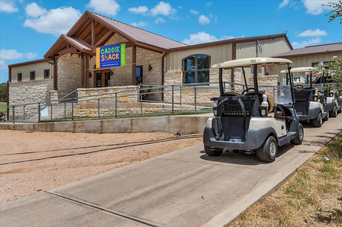 111 Comanche Pt, Point Venture, TX 78645