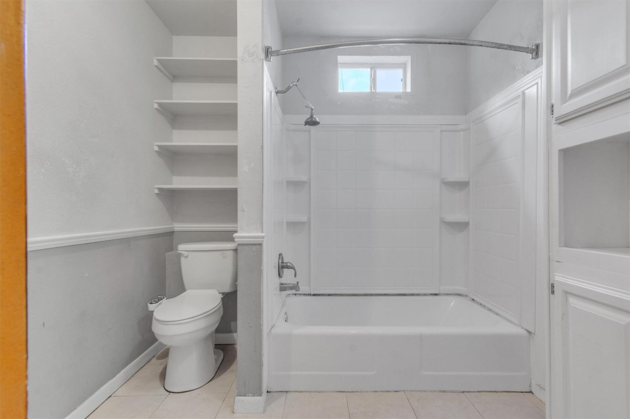 309 Bois D Arc St, Lockhart, TX 78644