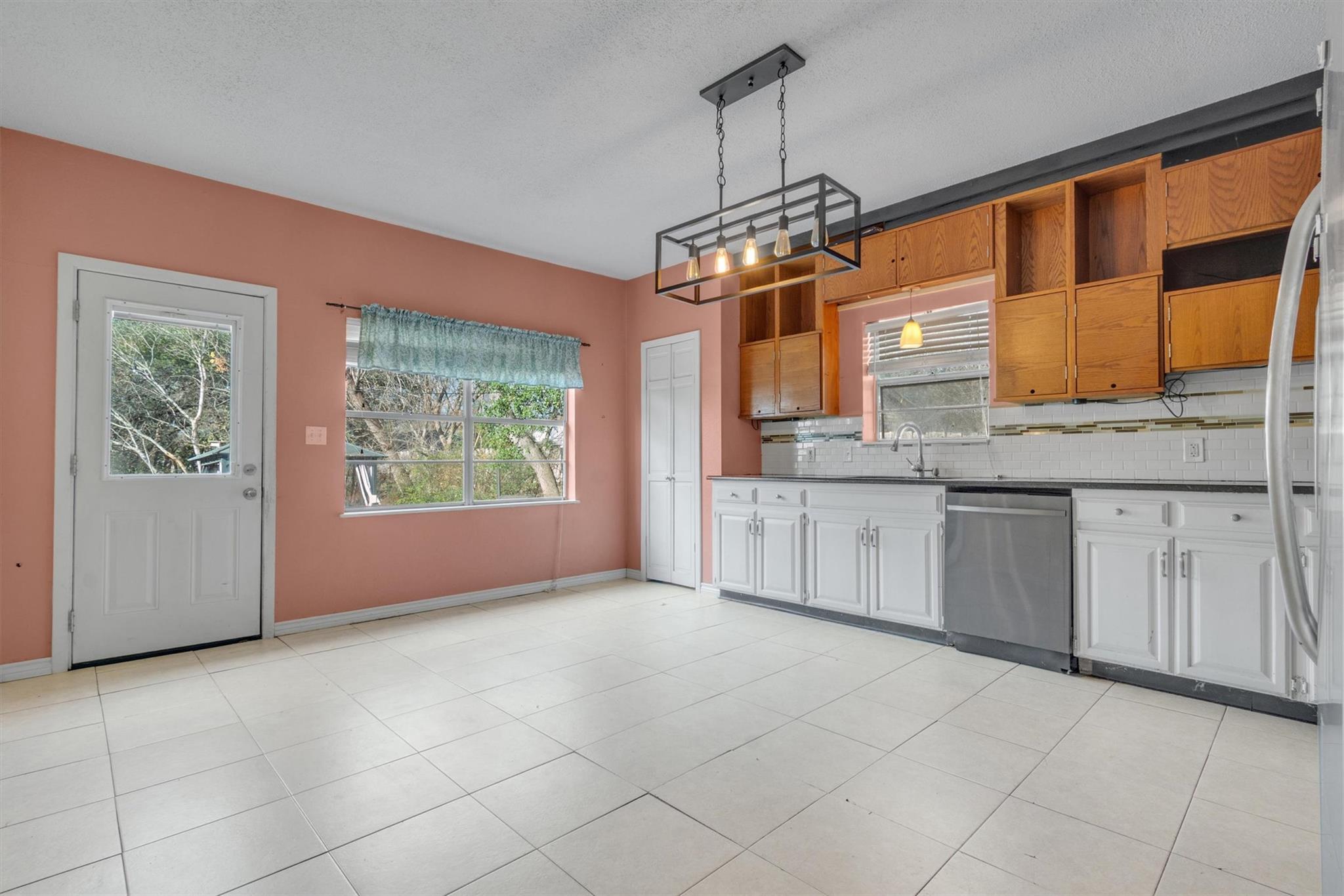 309 Bois D Arc St, Lockhart, TX 78644