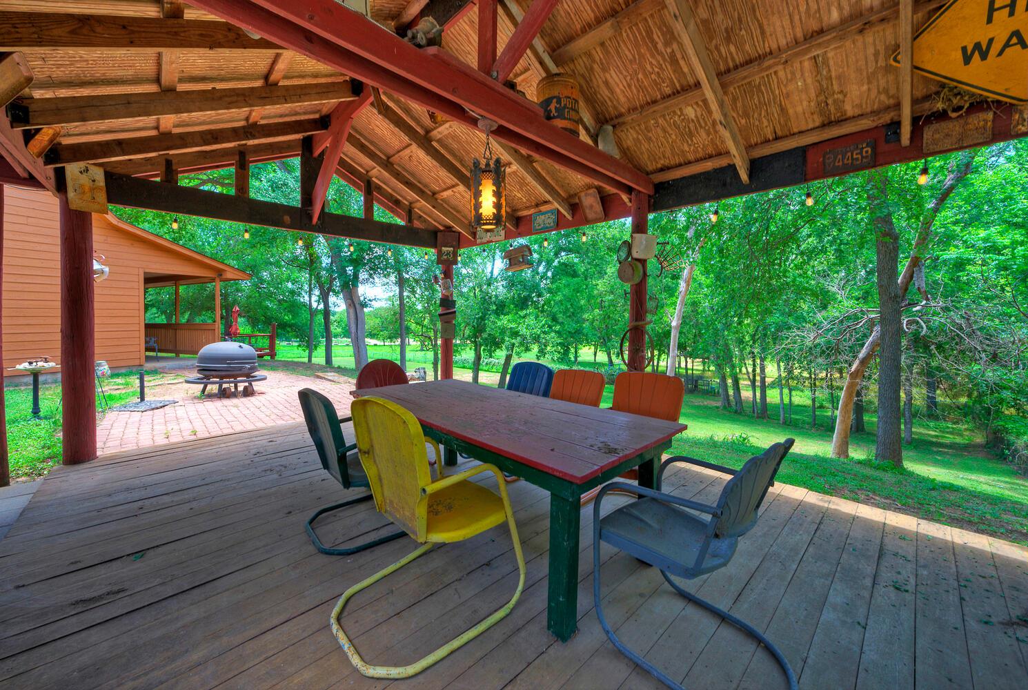 828 Water St, Webberville, TX 78653