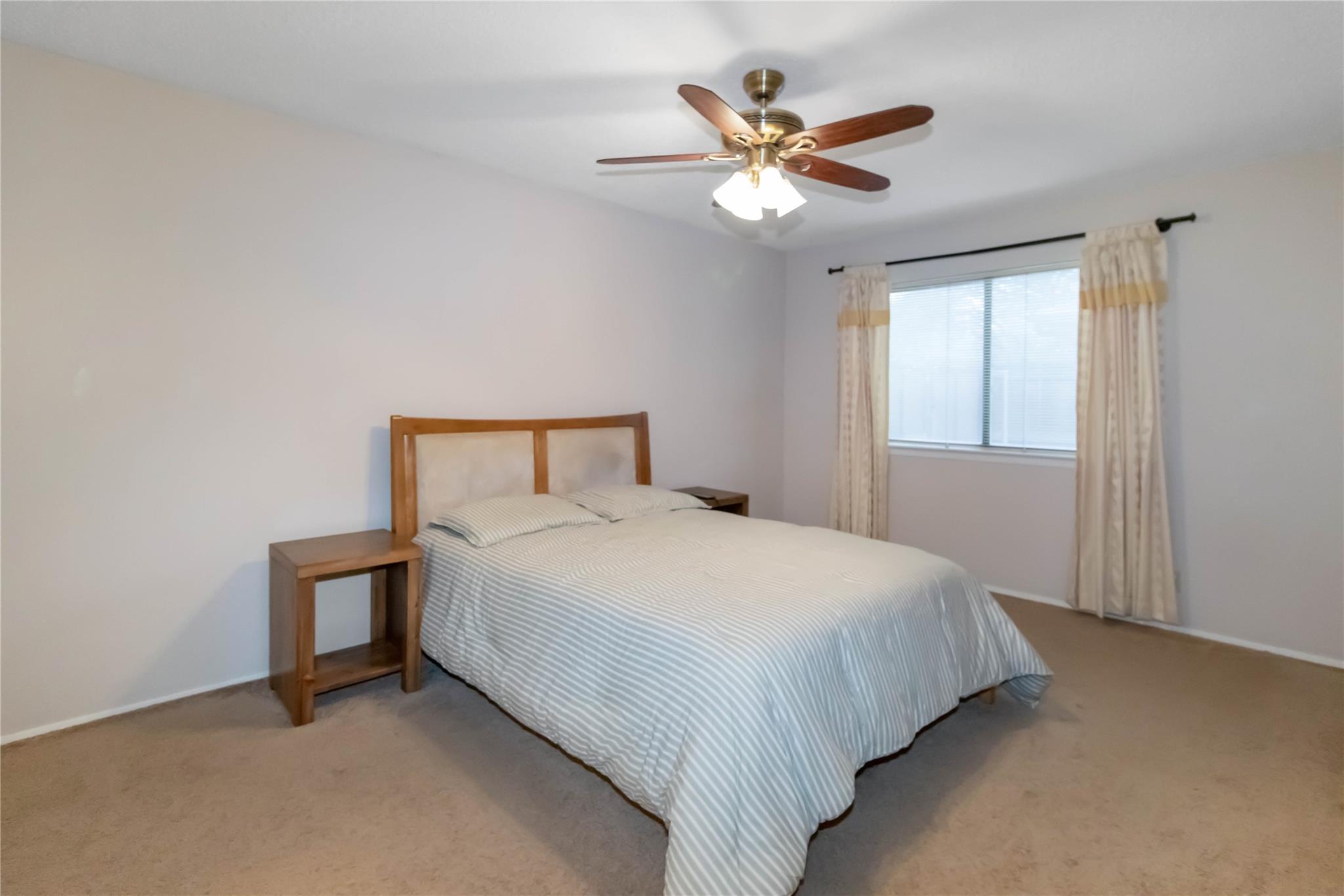 1609 Woodhill Dr, Round Rock, TX 78681