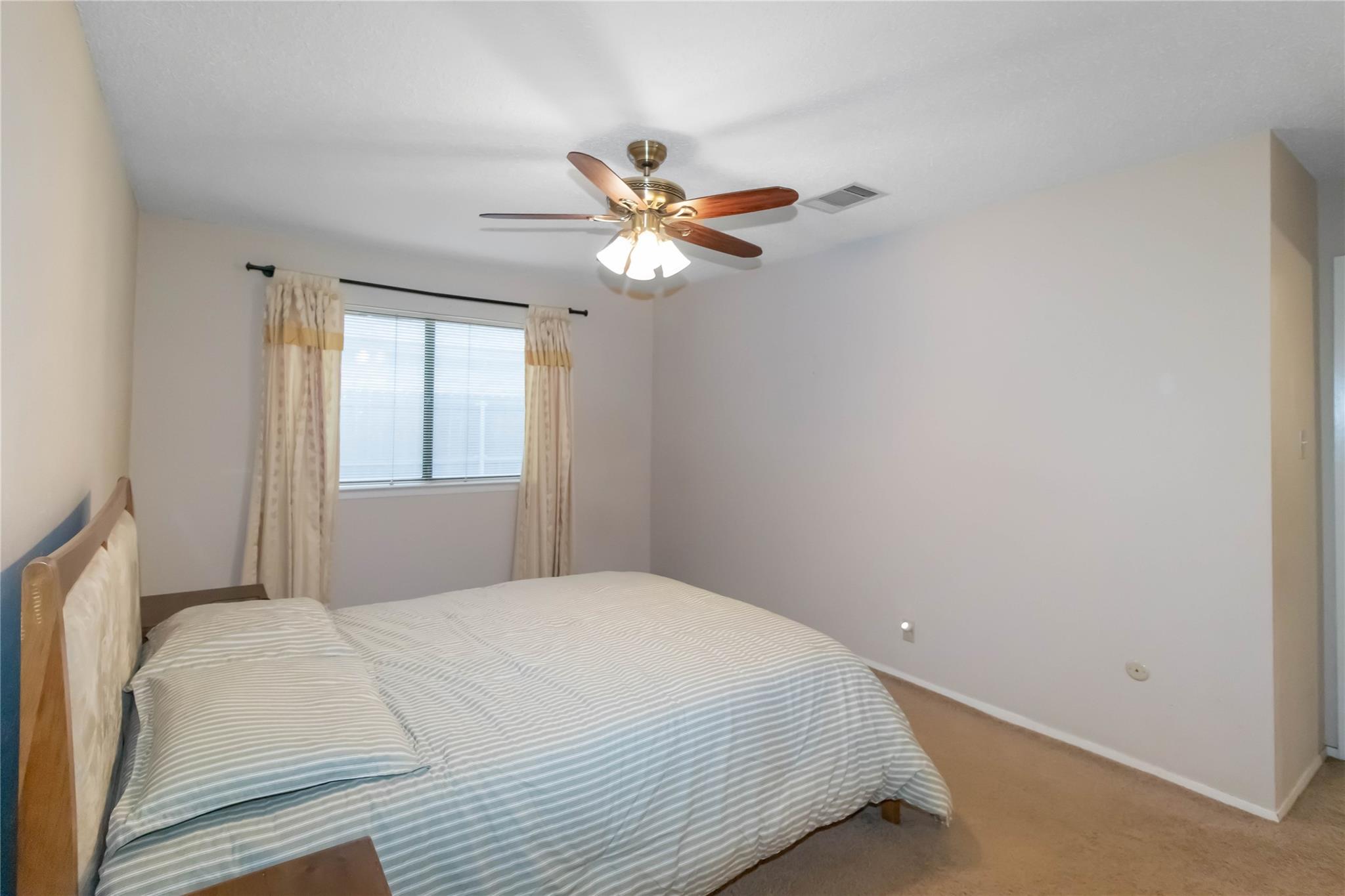 1609 Woodhill Dr, Round Rock, TX 78681