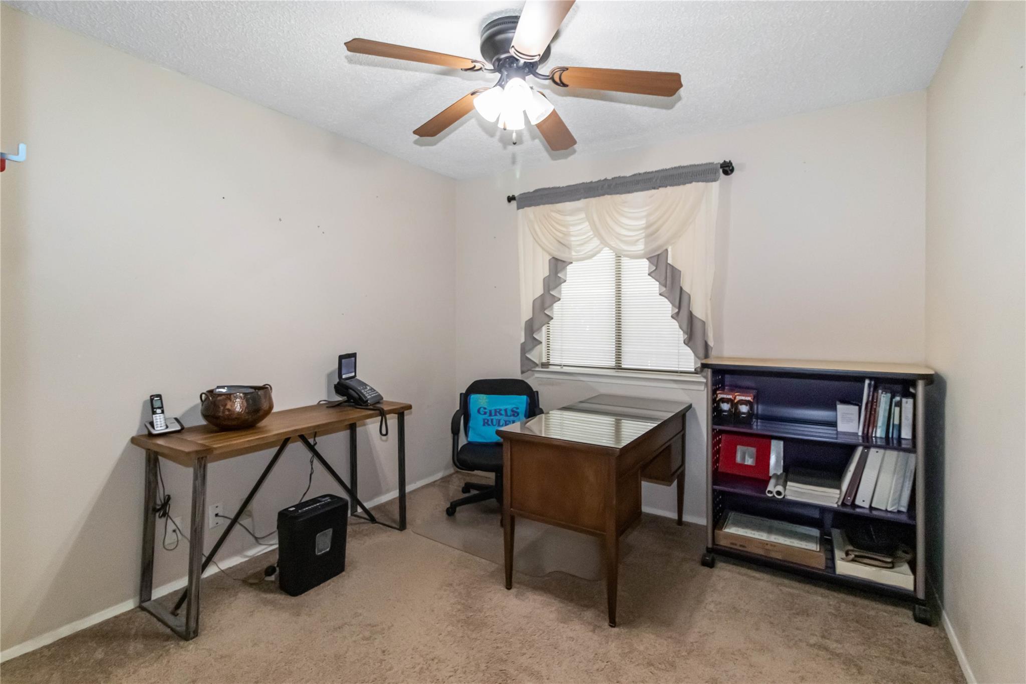 1609 Woodhill Dr, Round Rock, TX 78681