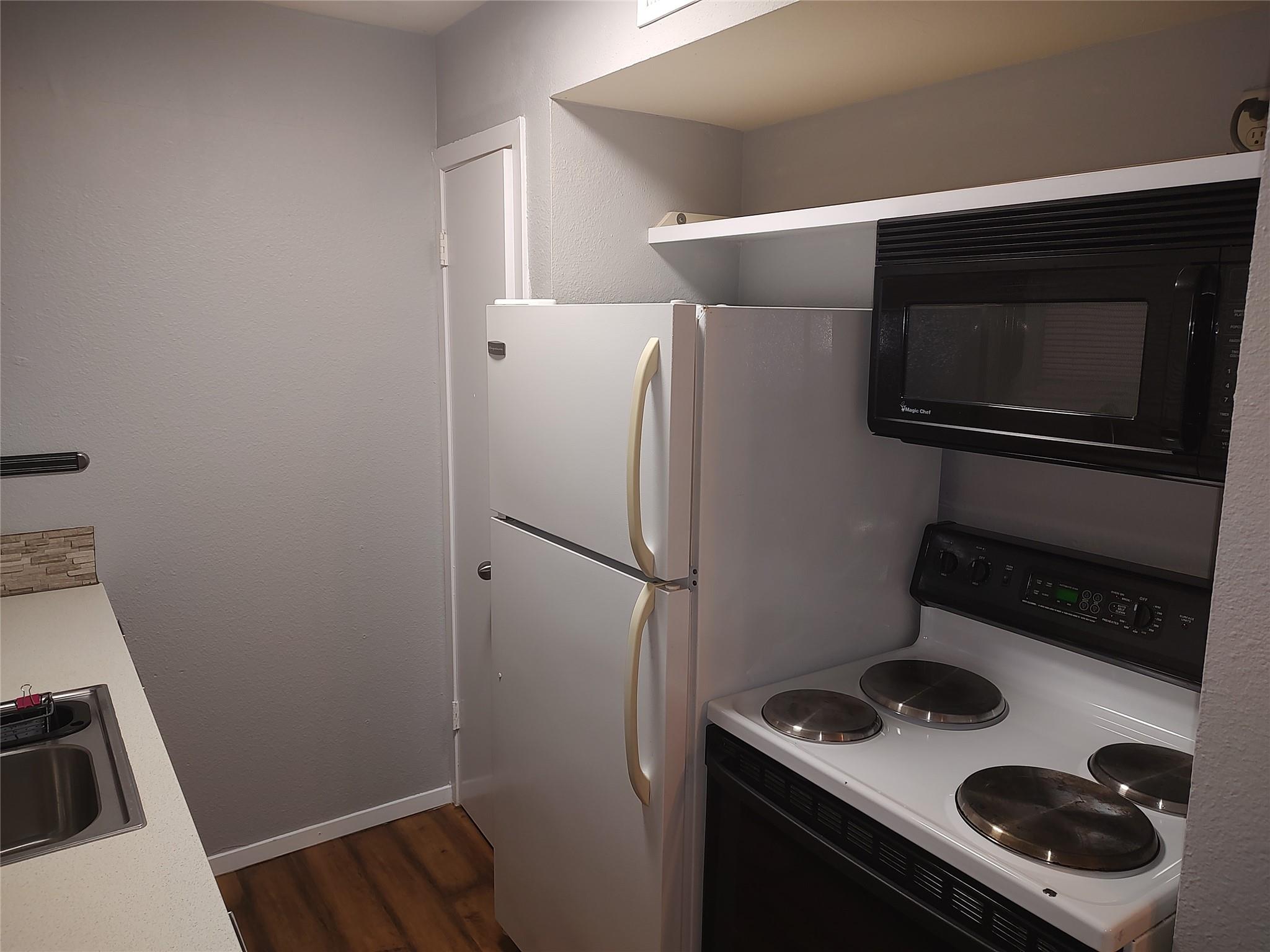 1514 Parker Ln # 204, Austin, TX 78741