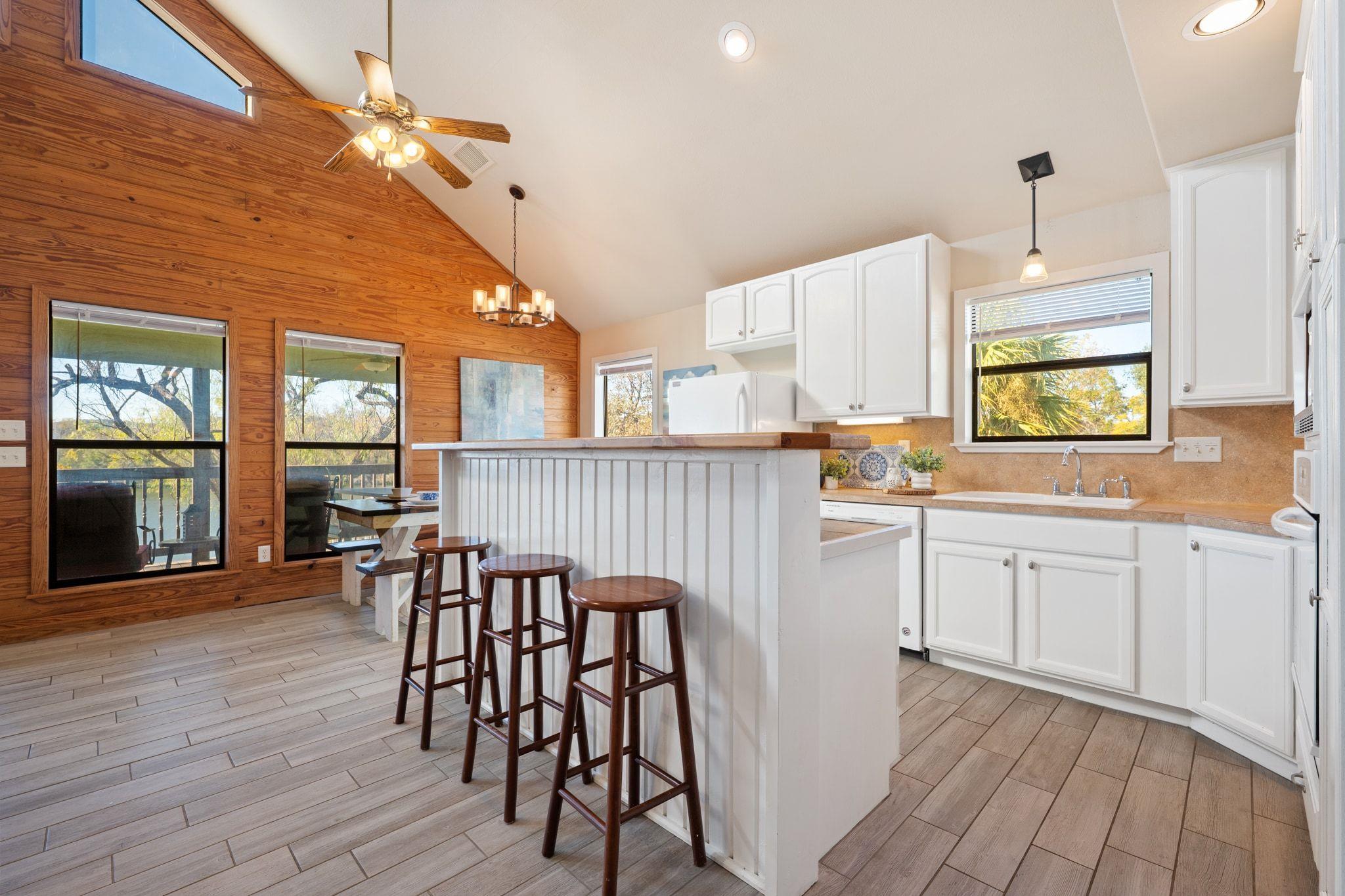 1505 County Road 118B, Burnet, TX 78611