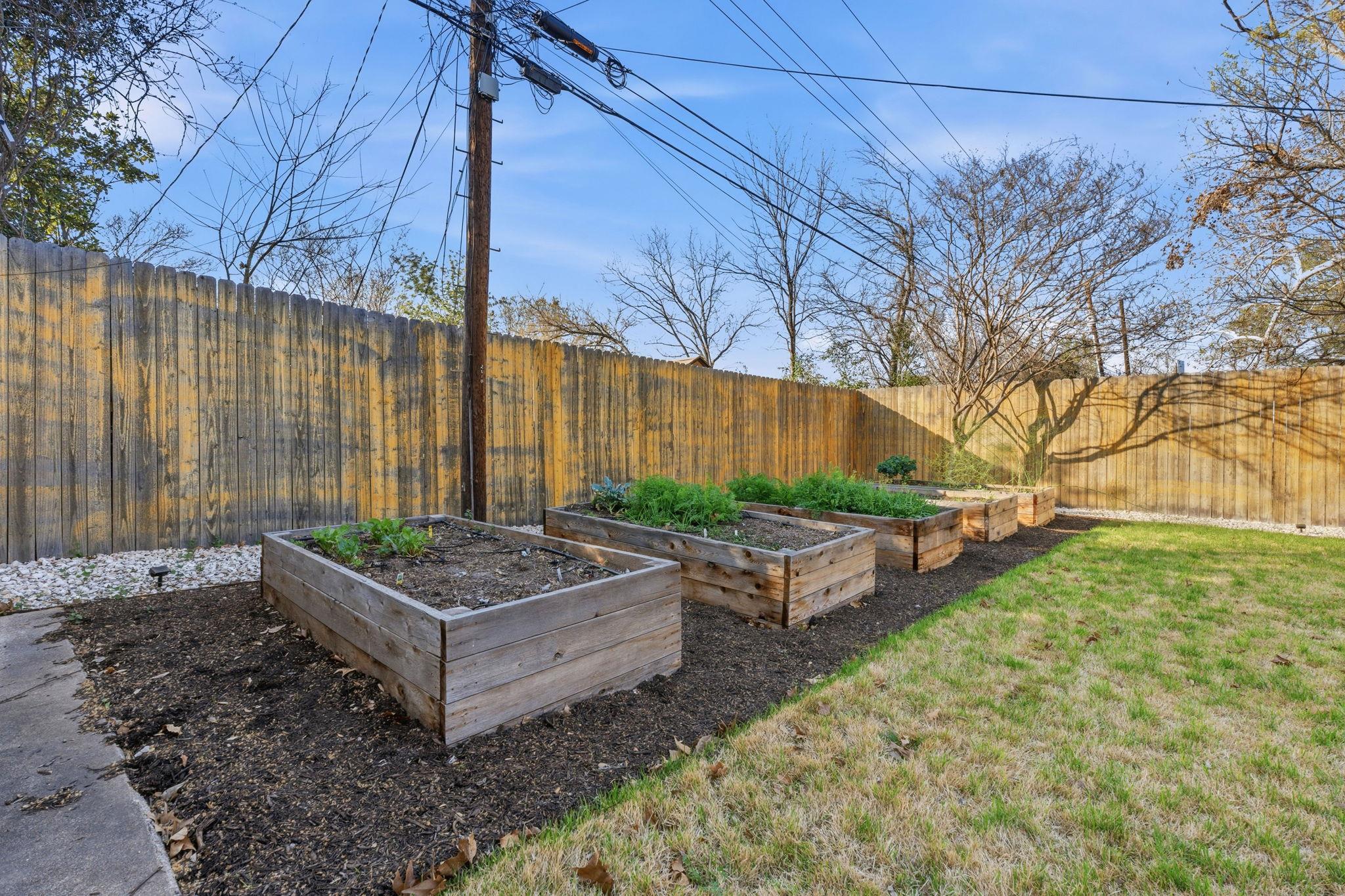 2612 Little John Ln, Austin, TX 78704