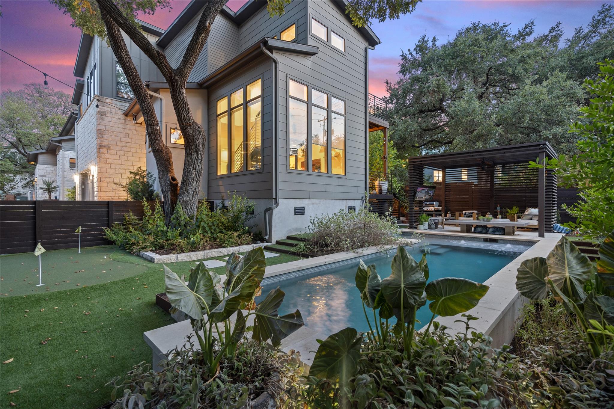 2811 Del Curto Rd # A, Austin, TX 78704