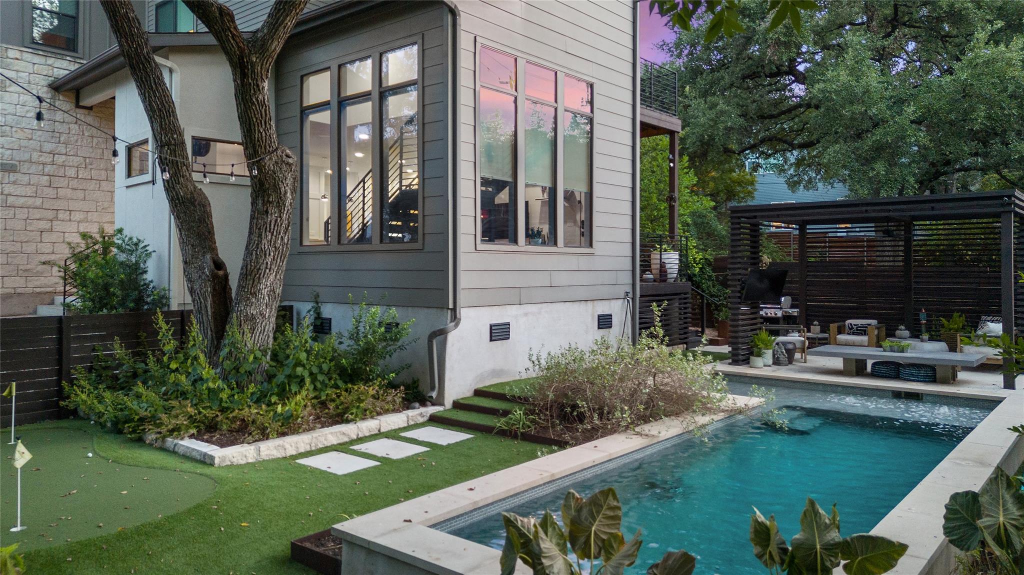 2811 Del Curto Rd # A, Austin, TX 78704