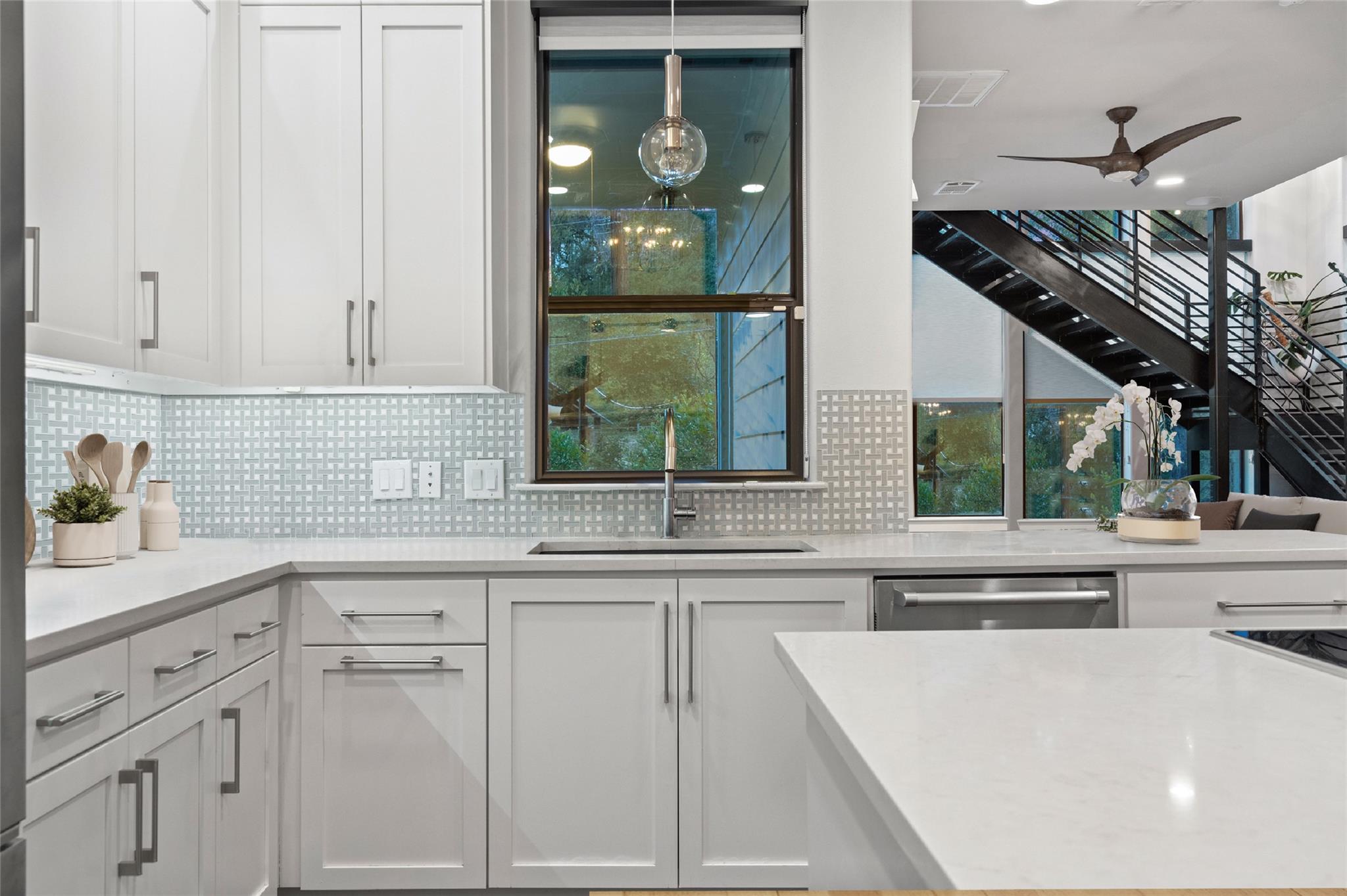 2811 Del Curto Rd # A, Austin, TX 78704