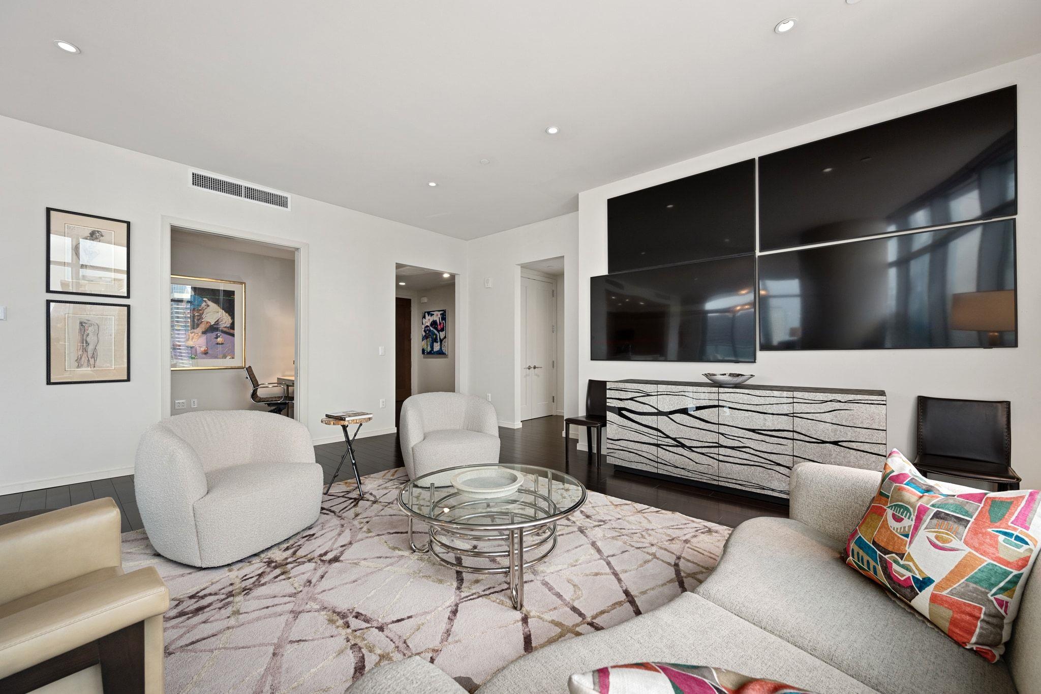 200 Congress Ave # 24E, Austin, TX 78701