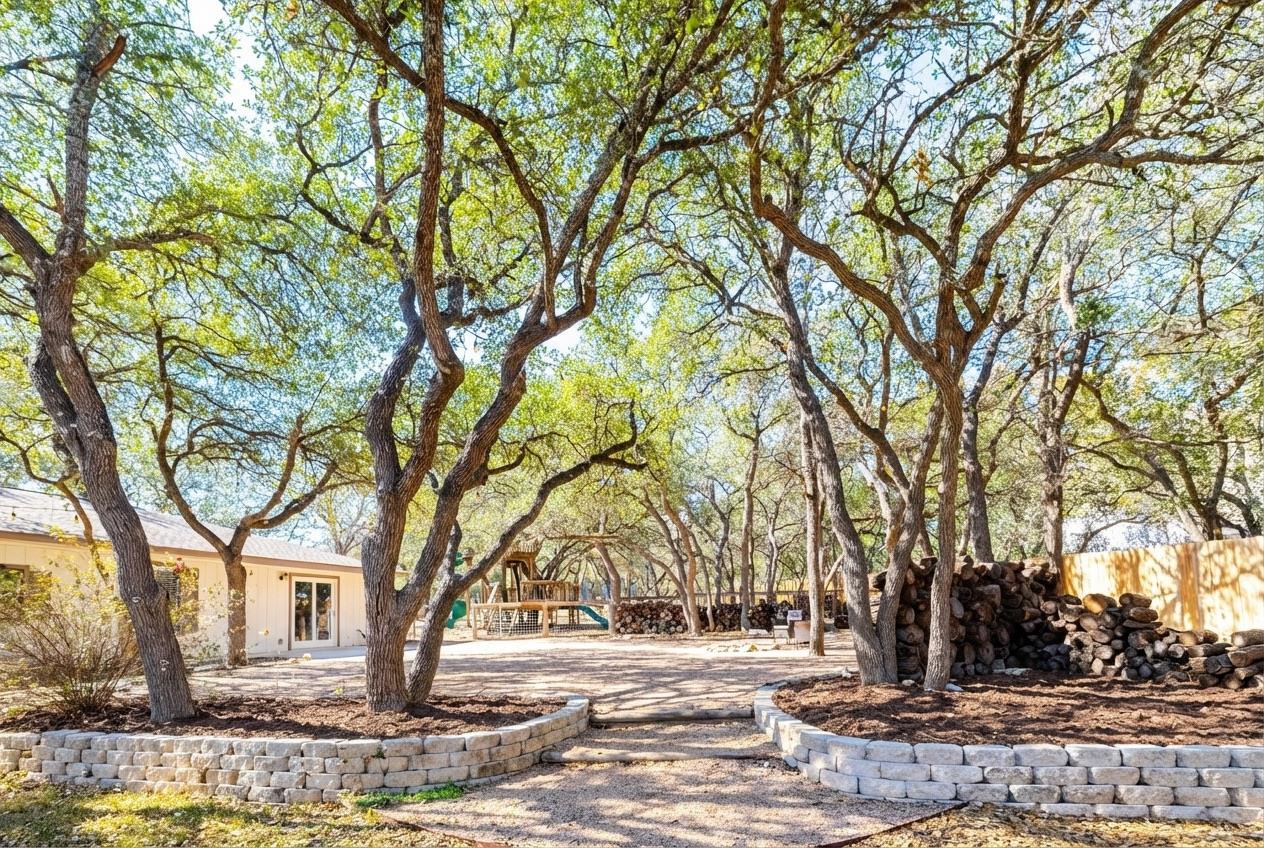 207 E Ridgewood Rd, Georgetown, TX 78633