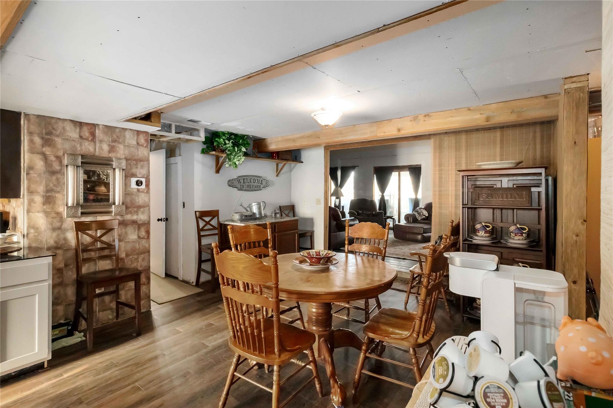 145 Three Oaks Ln, Bastrop, TX 78602