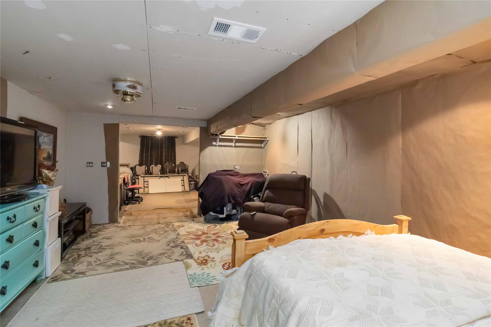 145 Three Oaks Ln, Bastrop, TX 78602