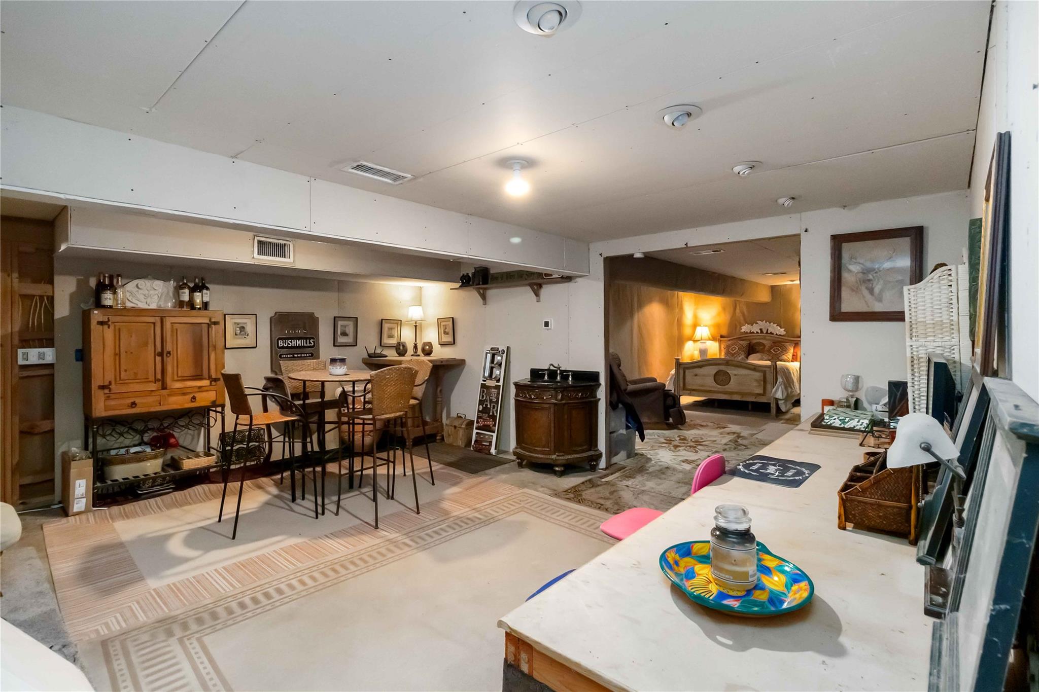 145 Three Oaks Ln, Bastrop, TX 78602