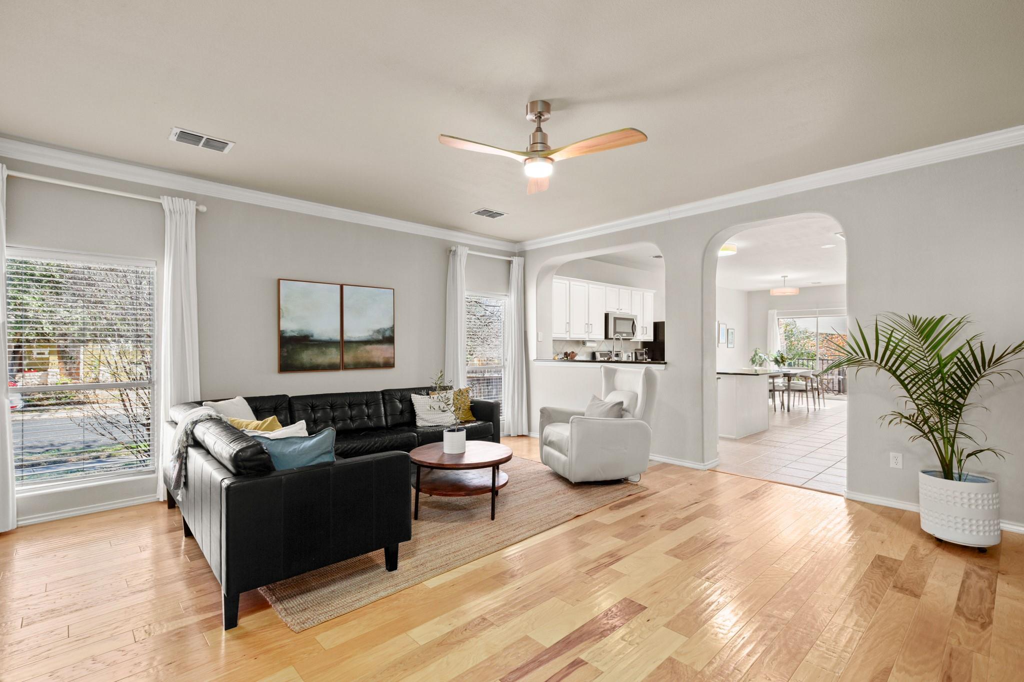 10817 Trail Weary Dr, Austin, TX 78754