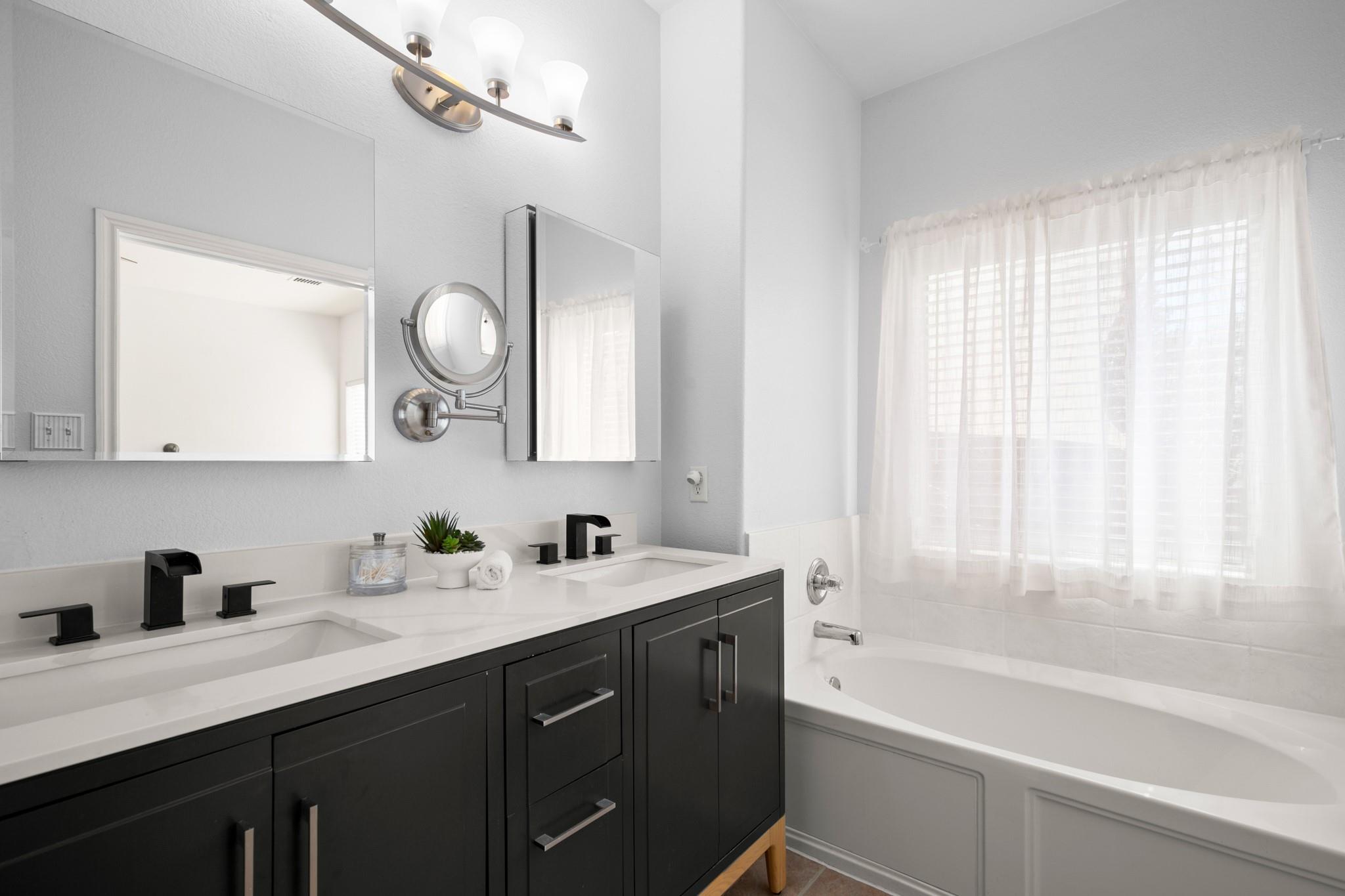 10817 Trail Weary Dr, Austin, TX 78754