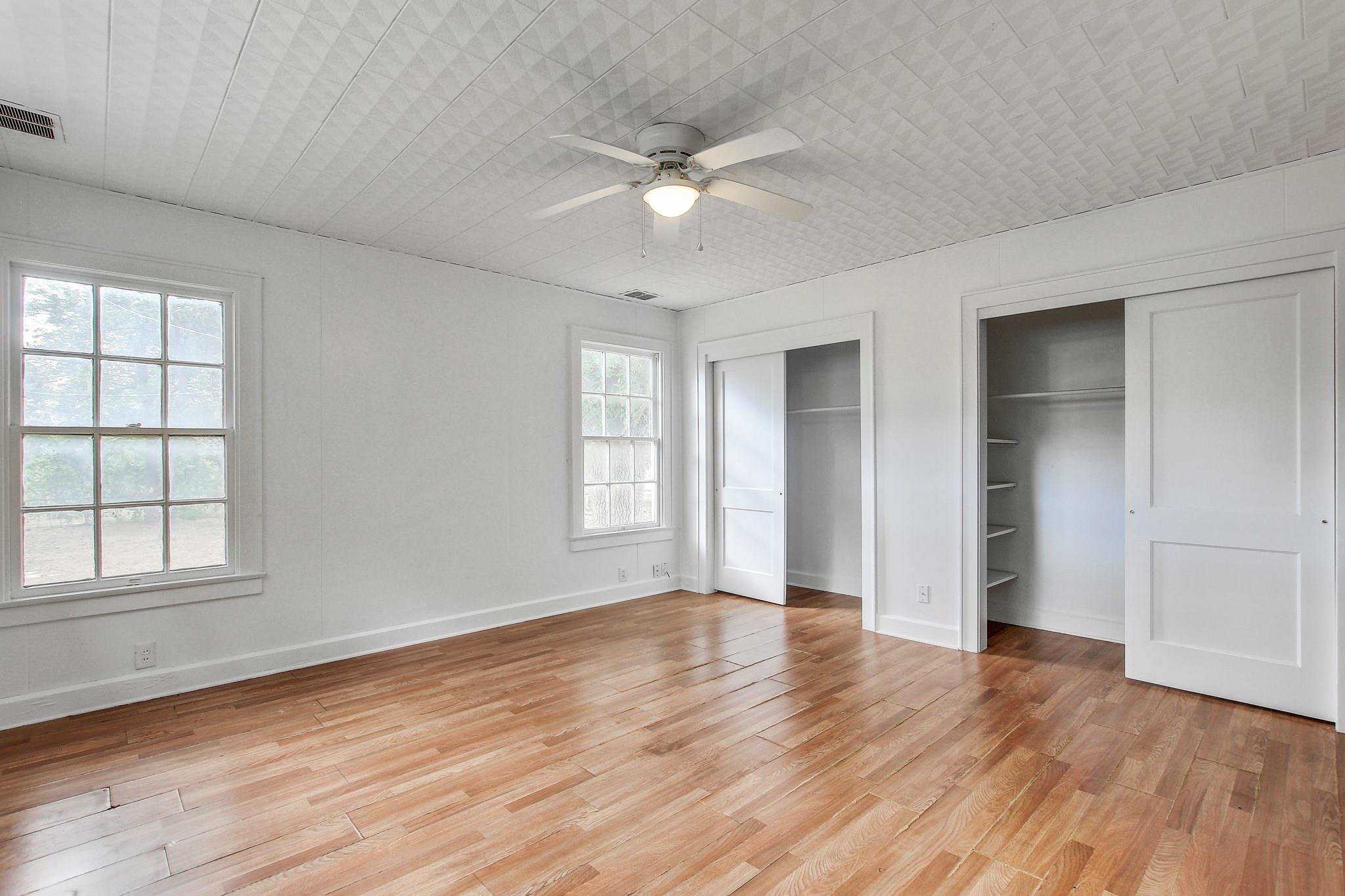 1403 Burns Blvd, Taylor, TX 76574